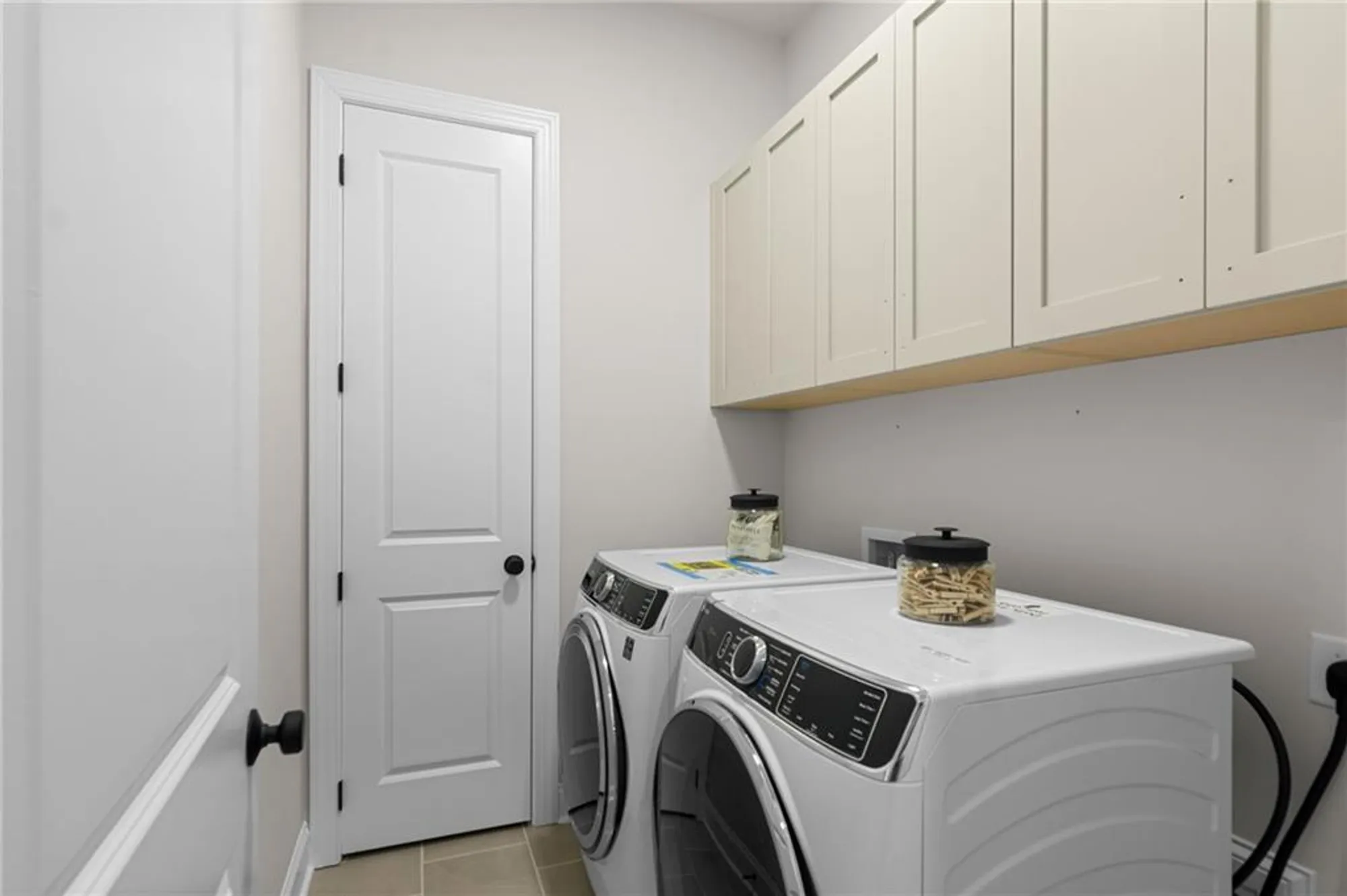 Property Slideshow image 20 of 65 | 533 godfrey dr, Cumming, GA, 30040