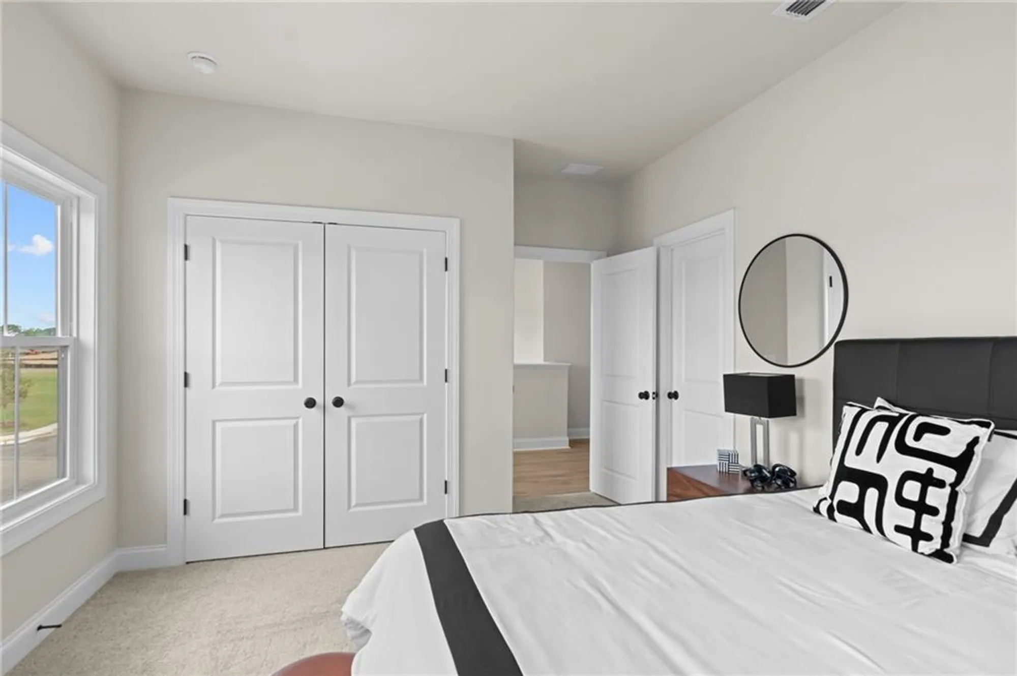 Property Slideshow image 30 of 65 | 533 godfrey dr, Cumming, GA, 30040