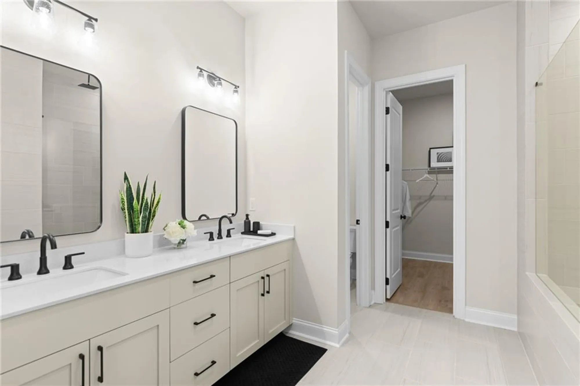 Property Slideshow image 25 of 65 | 533 godfrey dr, Cumming, GA, 30040