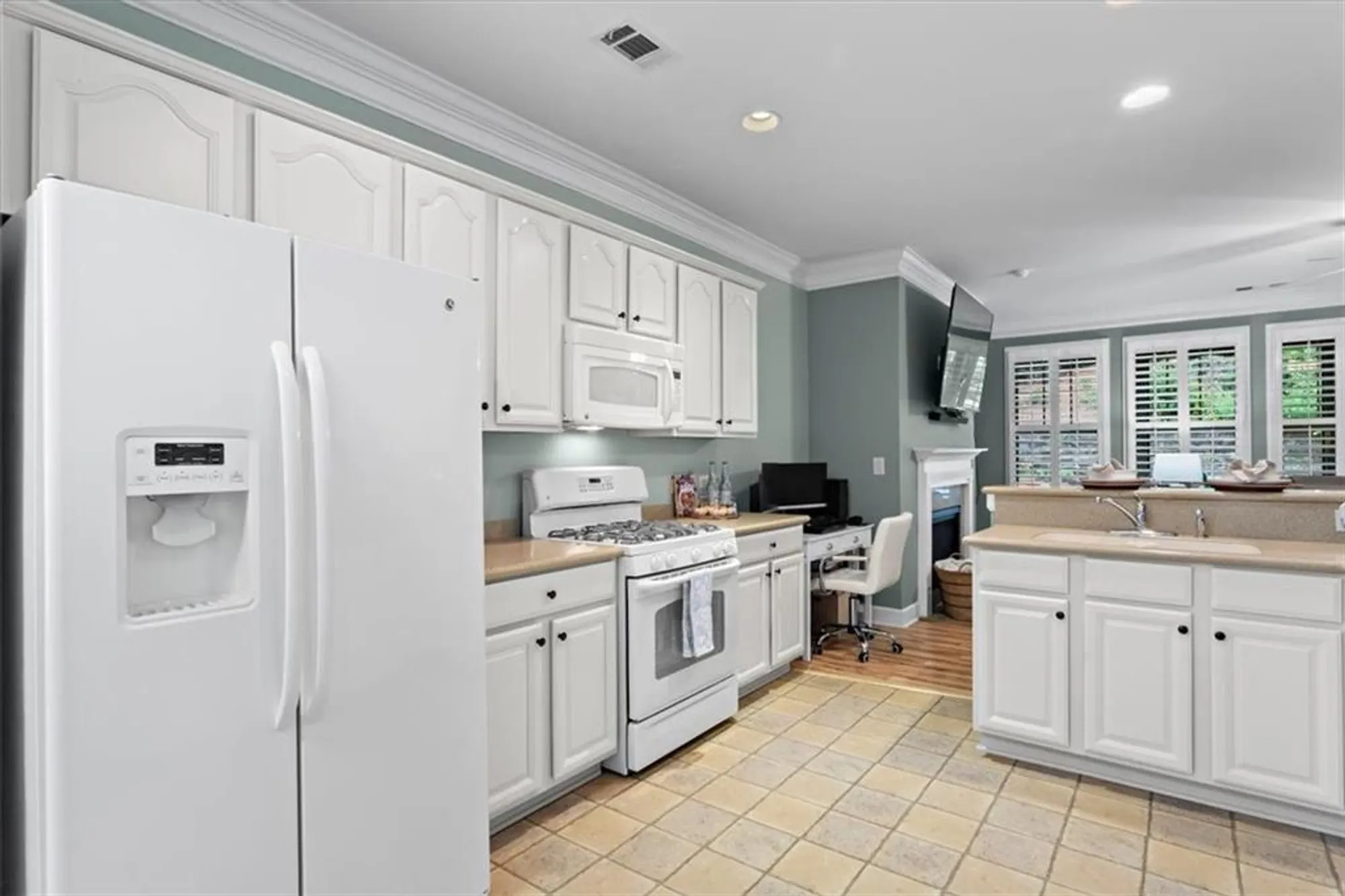 Property Slideshow image 15 of 57 | 235 balsam dr, Canton, GA, 30114