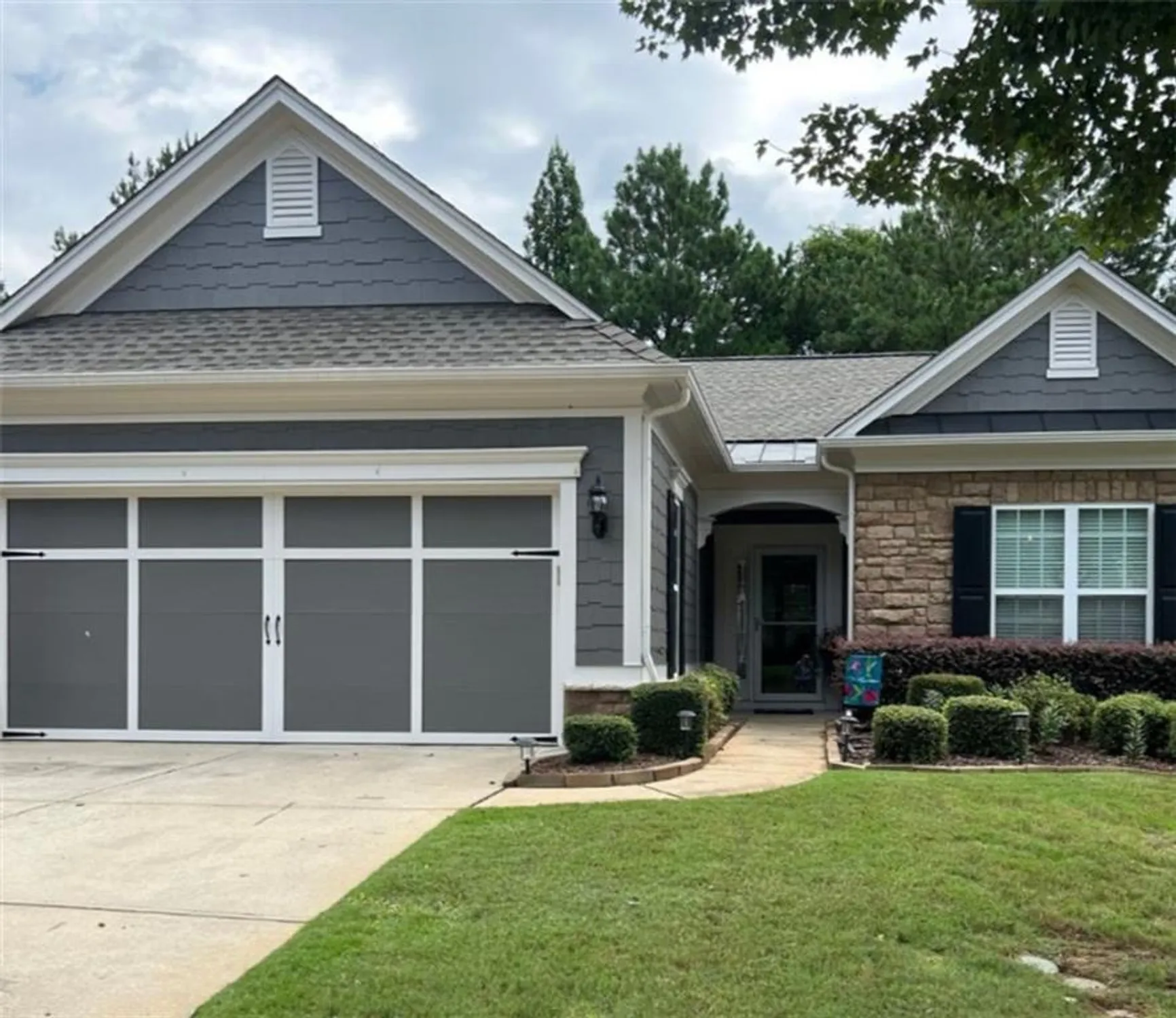 Property Slideshow image 38 of 52 | 6443 autumn crest ln, Hoschton, GA, 30548