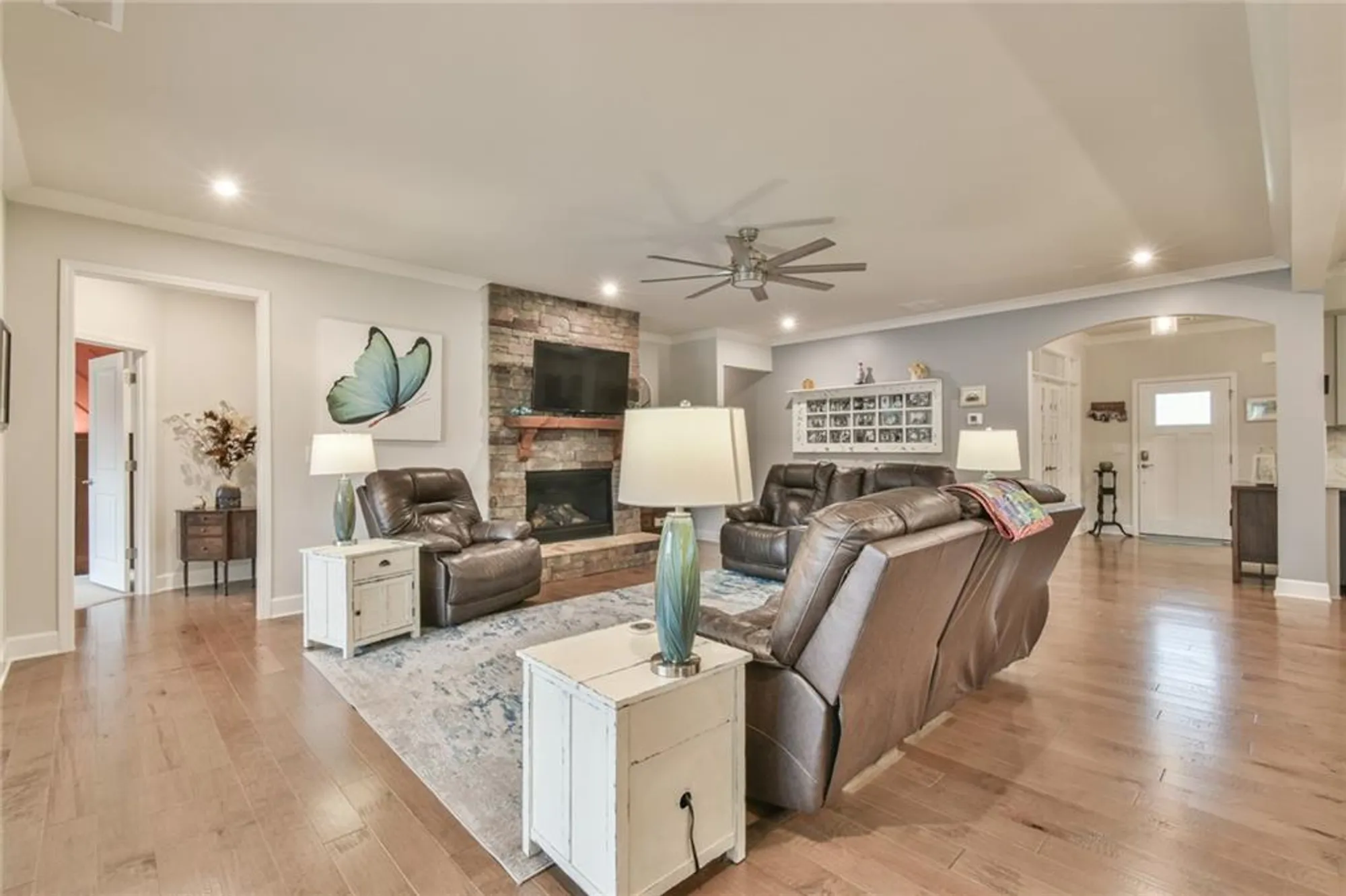 Property Slideshow image 9 of 43 | 5704 miravista way, Hoschton, GA, 30548