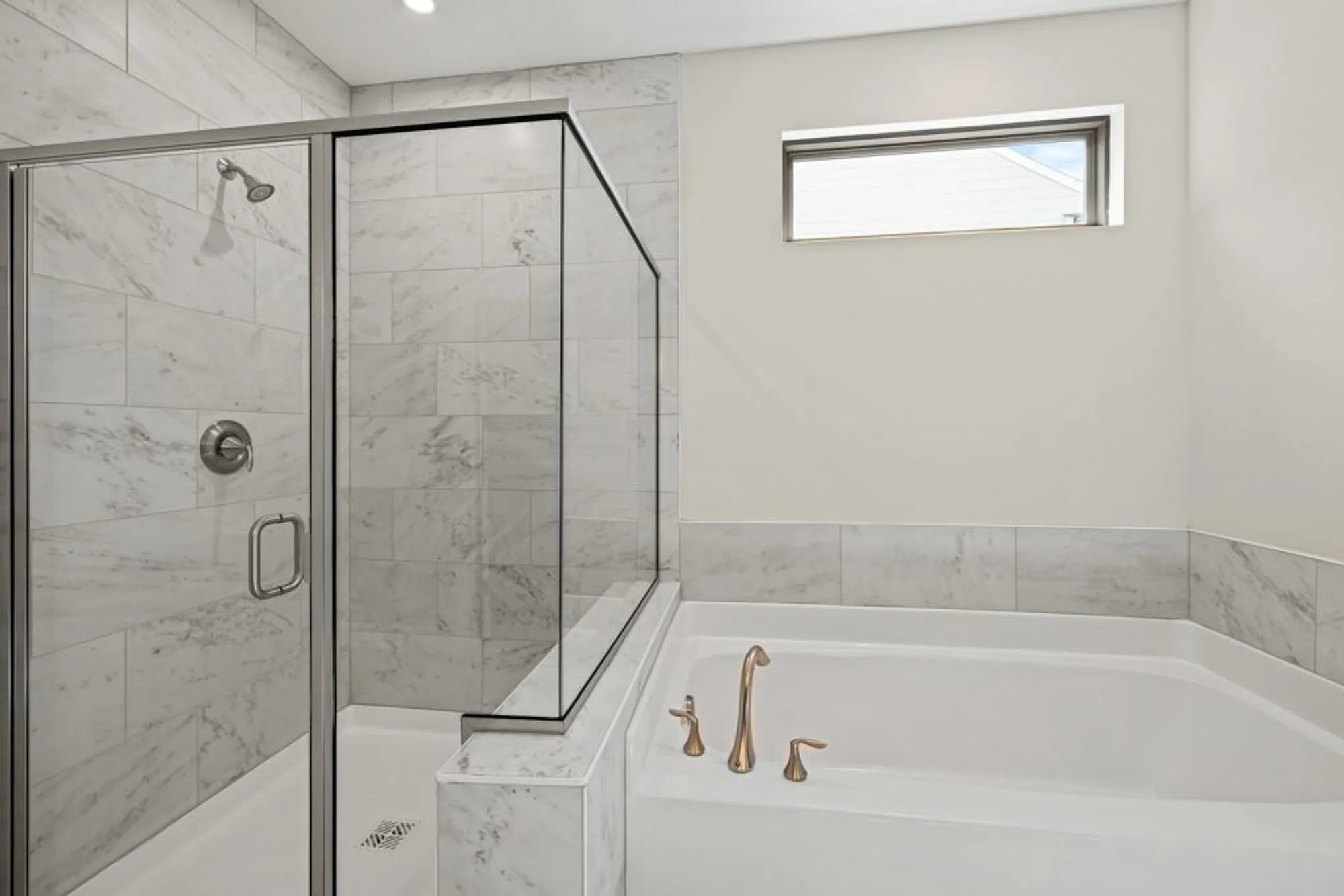 Property Slideshow image 21 of 38 | 5517 oak knoll ct, Hoschton, GA, 30548