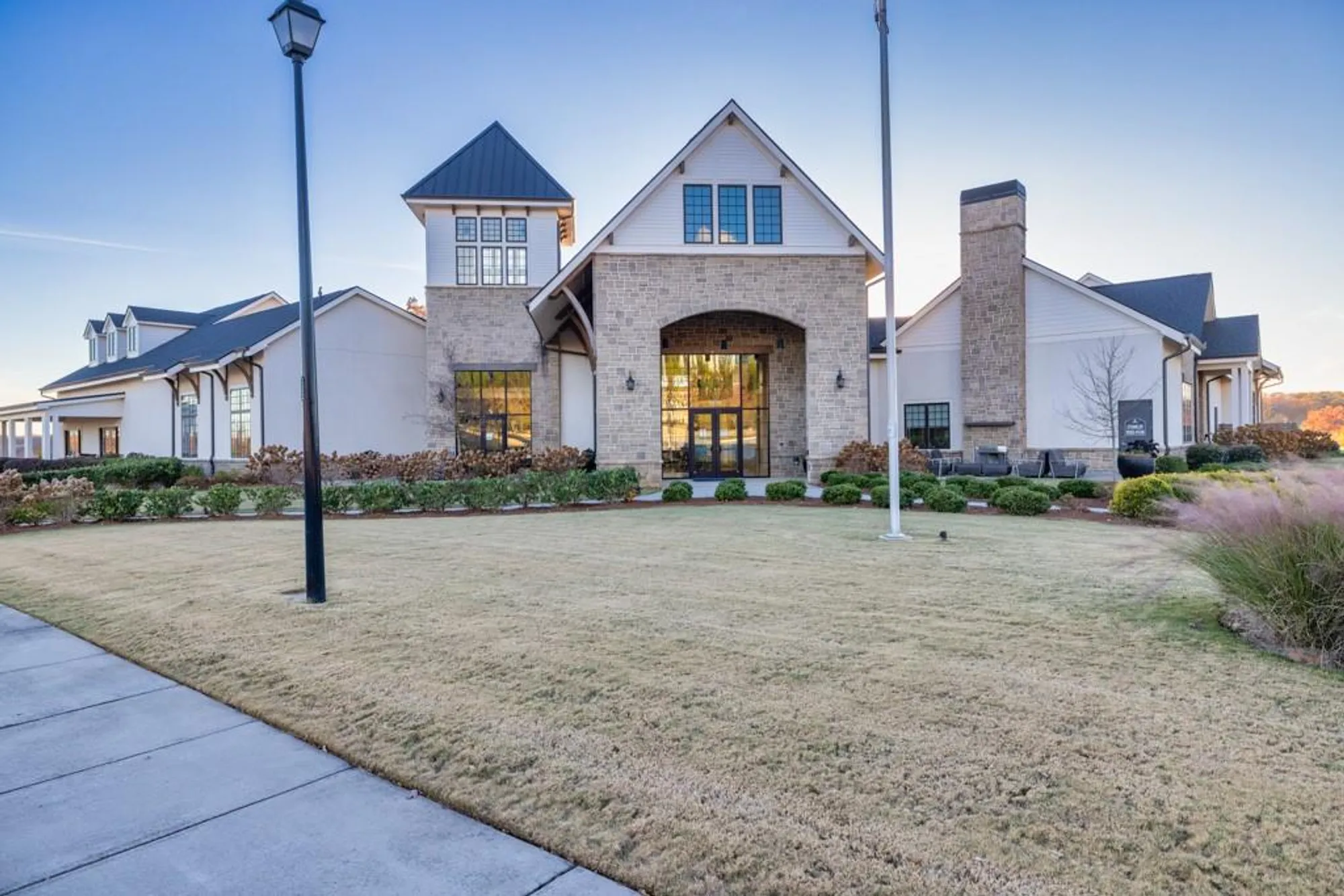 Property Slideshow image 25 of 38 | 5517 oak knoll ct, Hoschton, GA, 30548