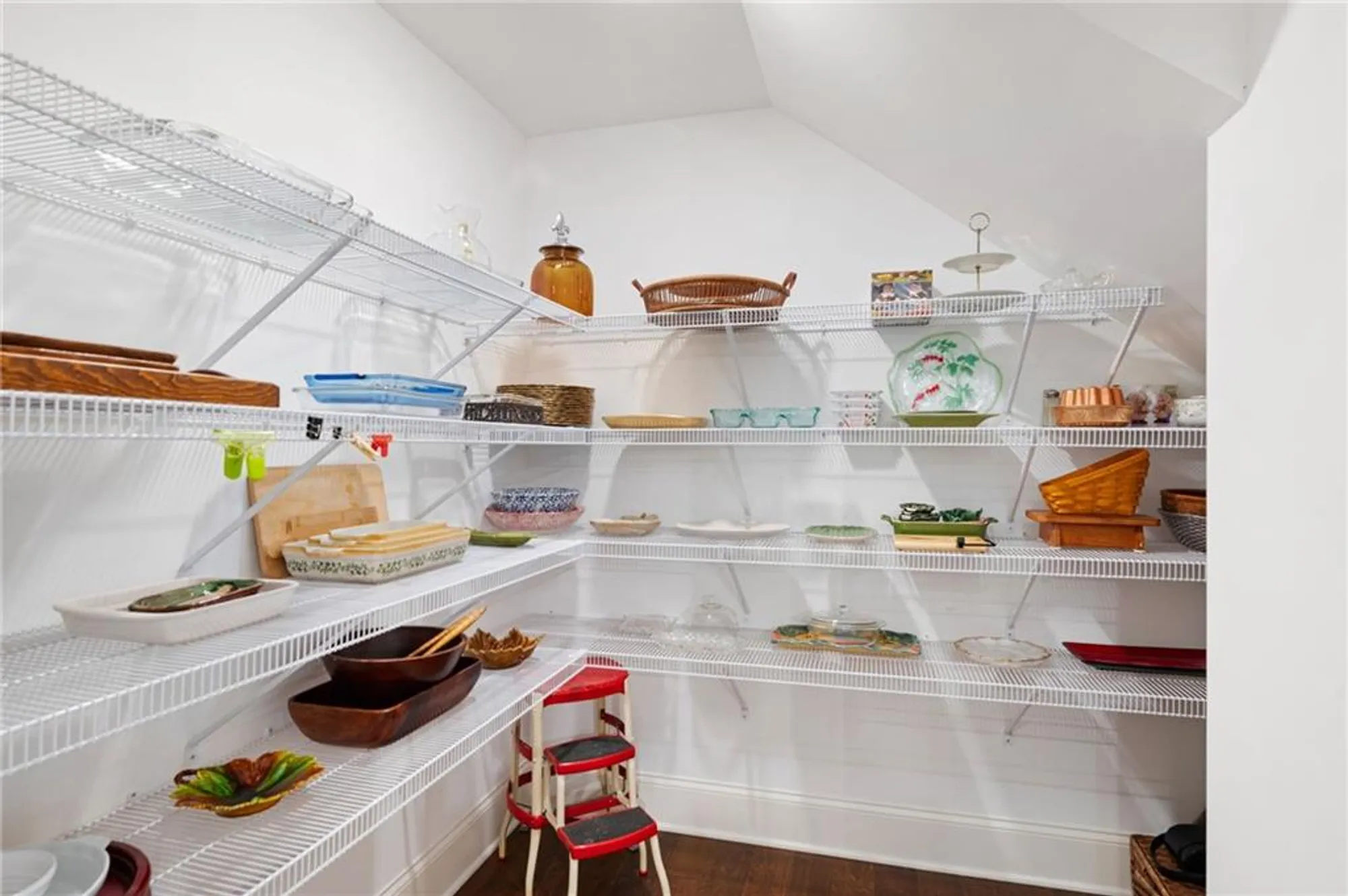 Property Slideshow image 16 of 41 | 306 serenity way, Woodstock, GA, 30188