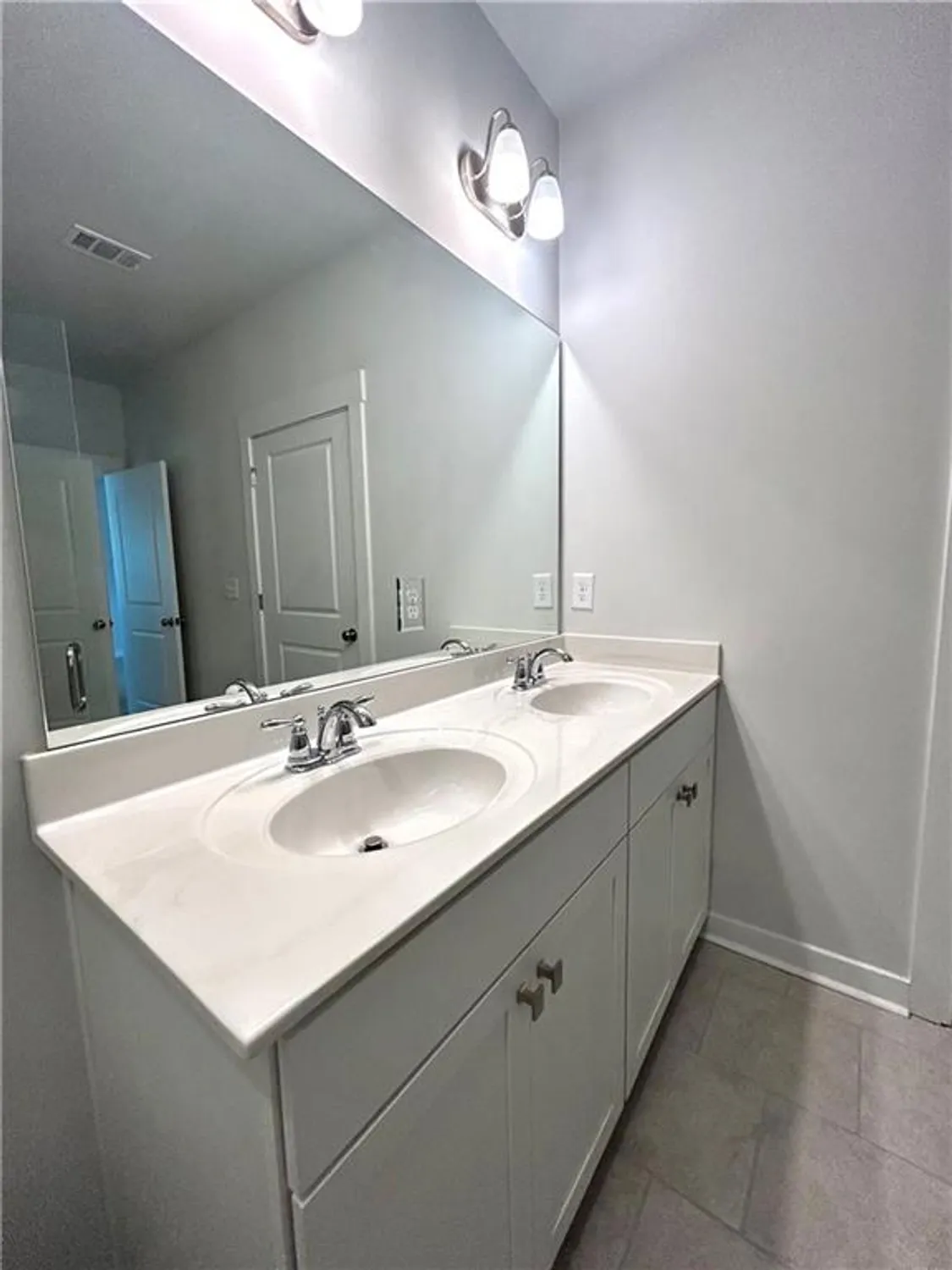 Property Slideshow image 21 of 44 | 2984 rambler dr, Loganville, GA, 30052