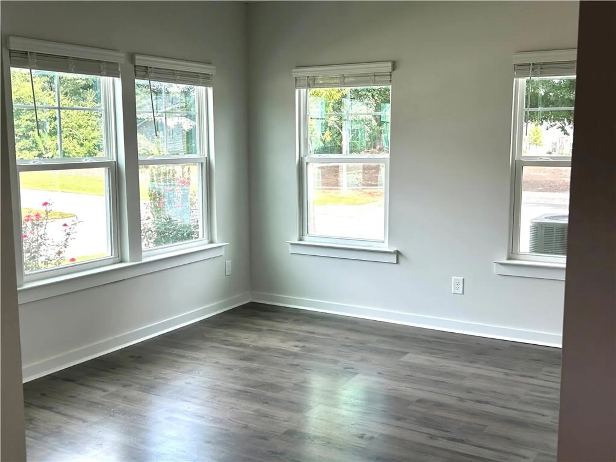 Property Slideshow image 24 of 44 | 2984 rambler dr, Loganville, GA, 30052