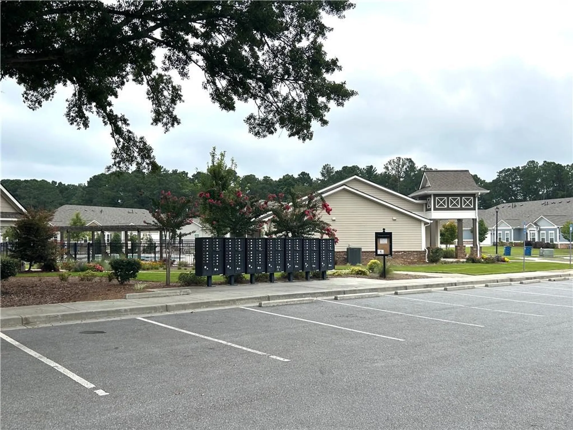 Property Slideshow image 32 of 44 | 2984 rambler dr, Loganville, GA, 30052