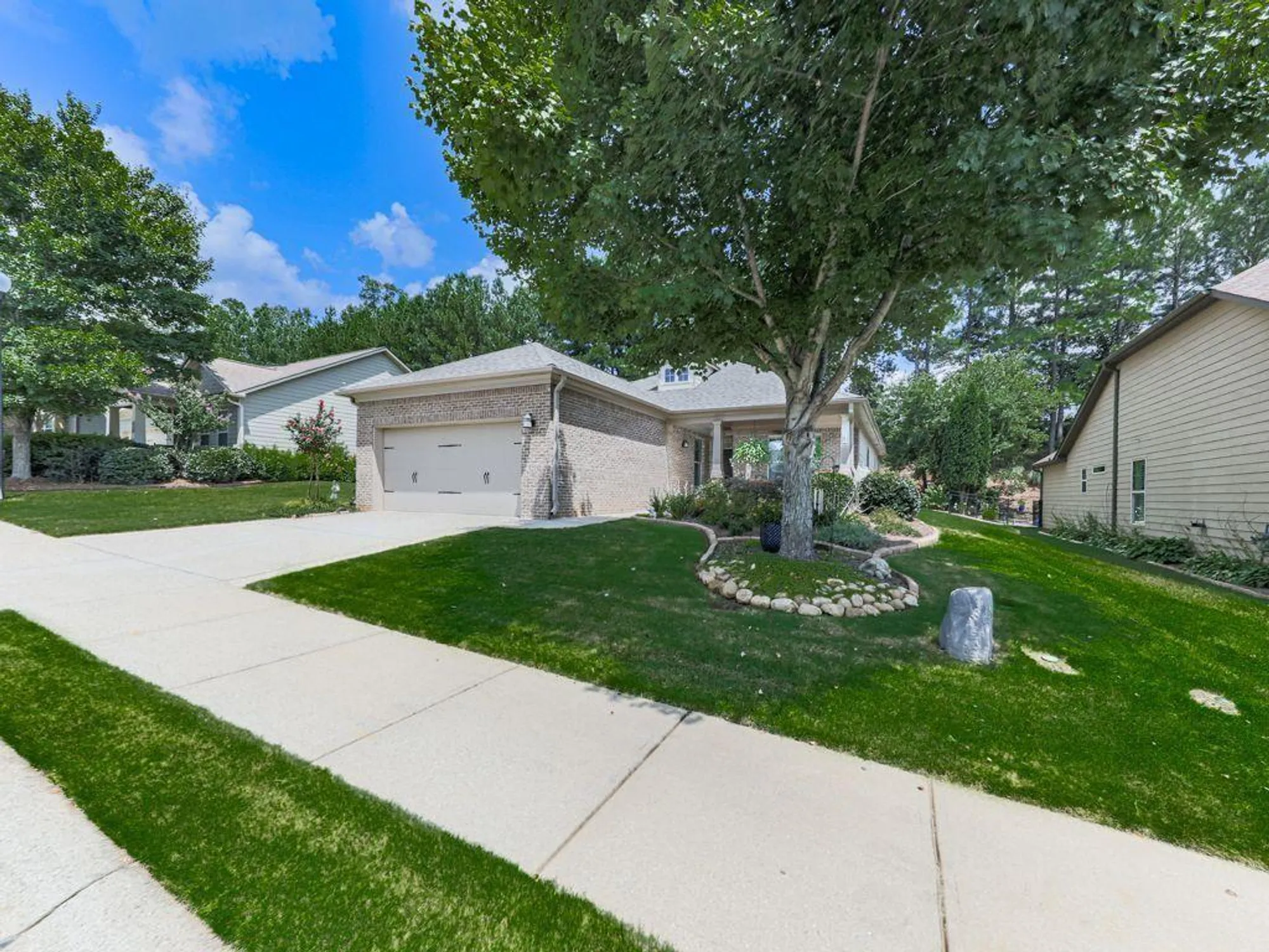 Property Slideshow image 4 of 68 | 421 larkspur dr, Canton, GA, 30114