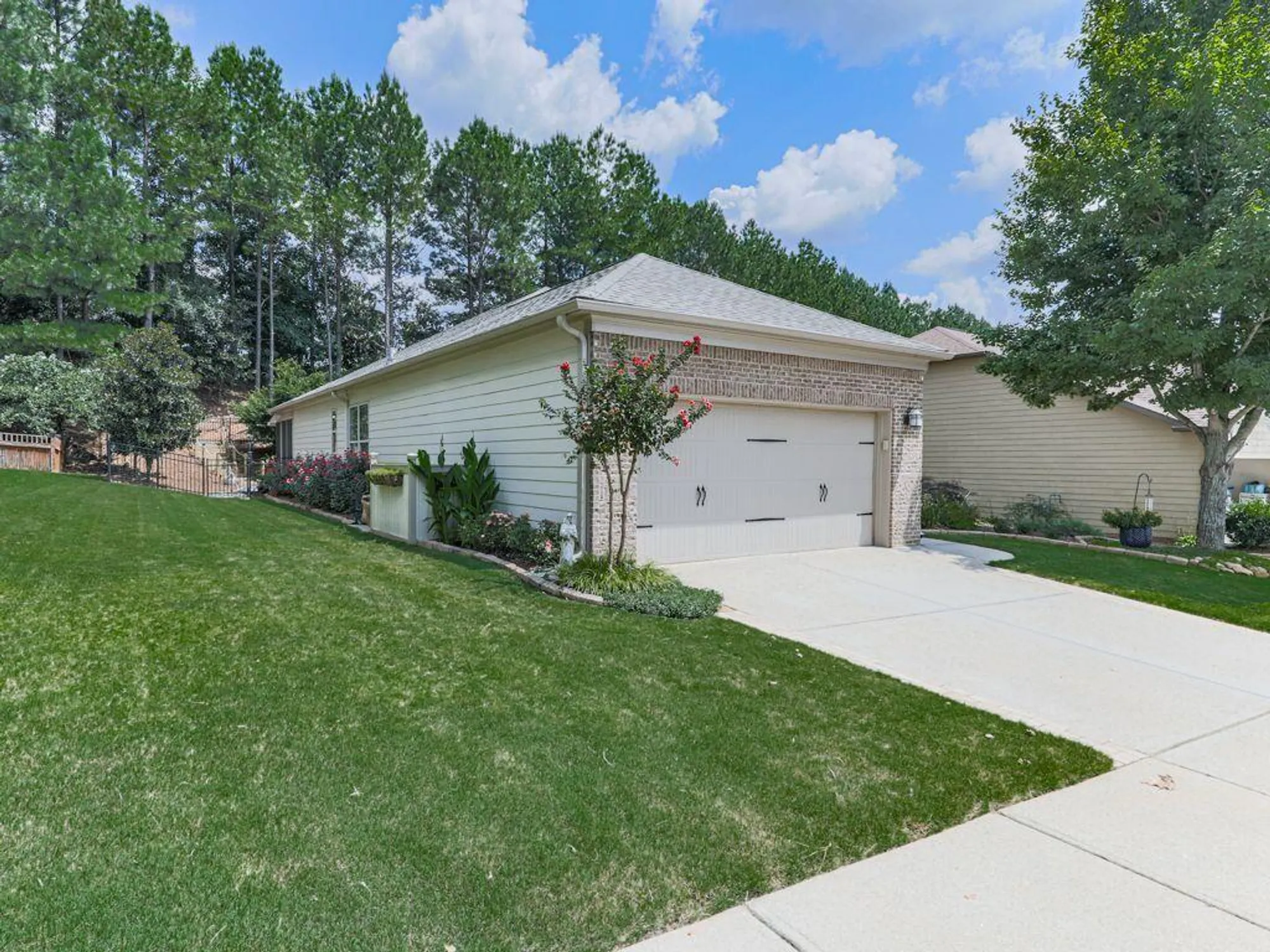 Property Slideshow image 5 of 68 | 421 larkspur dr, Canton, GA, 30114