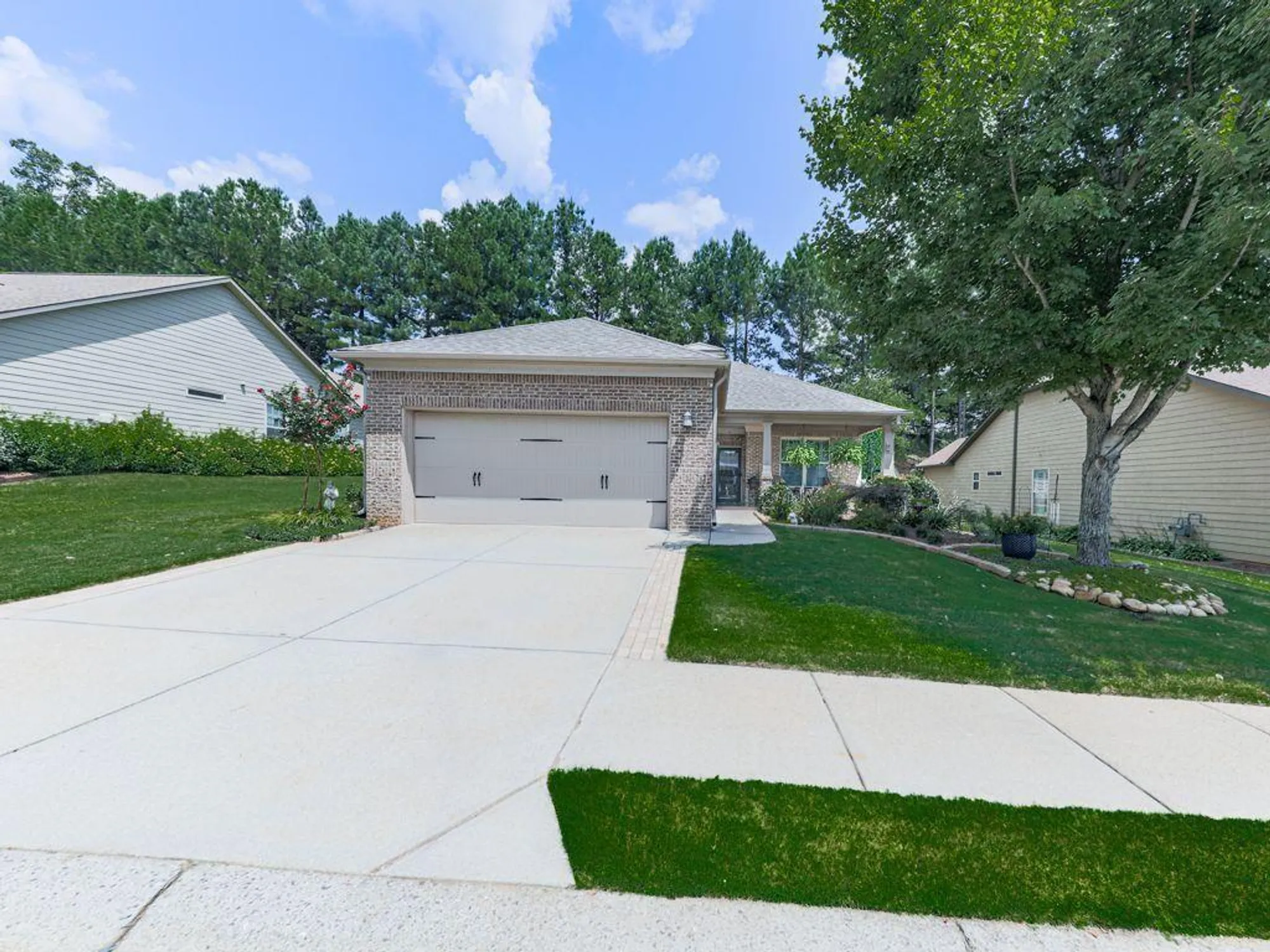 Property Slideshow image 3 of 68 | 421 larkspur dr, Canton, GA, 30114