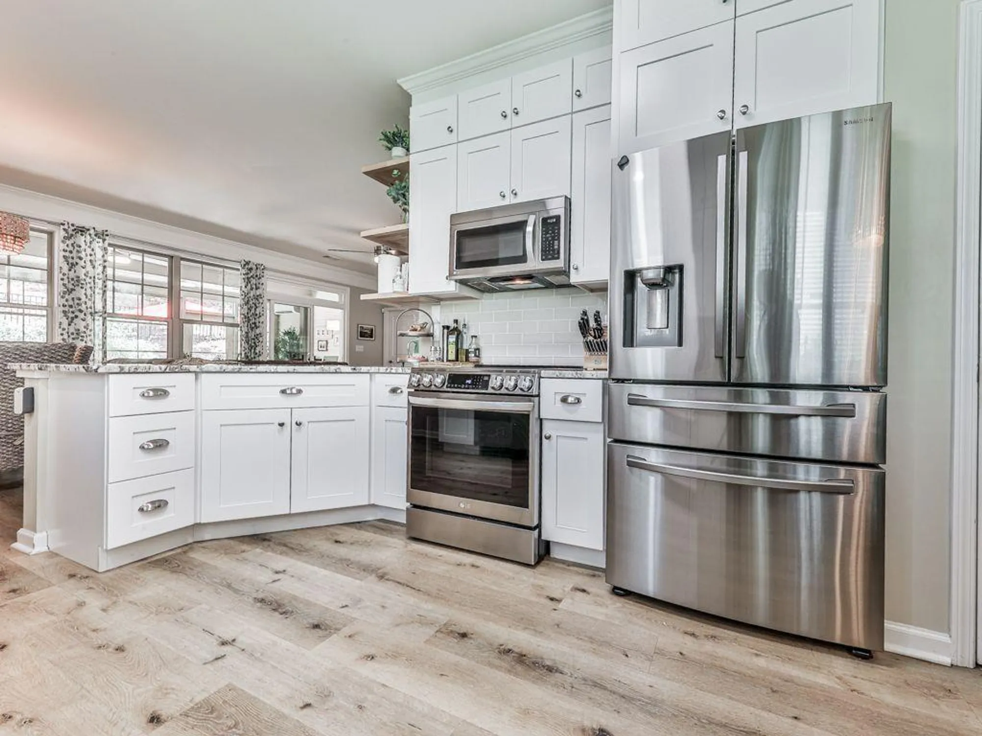 Property Slideshow image 19 of 68 | 421 larkspur dr, Canton, GA, 30114