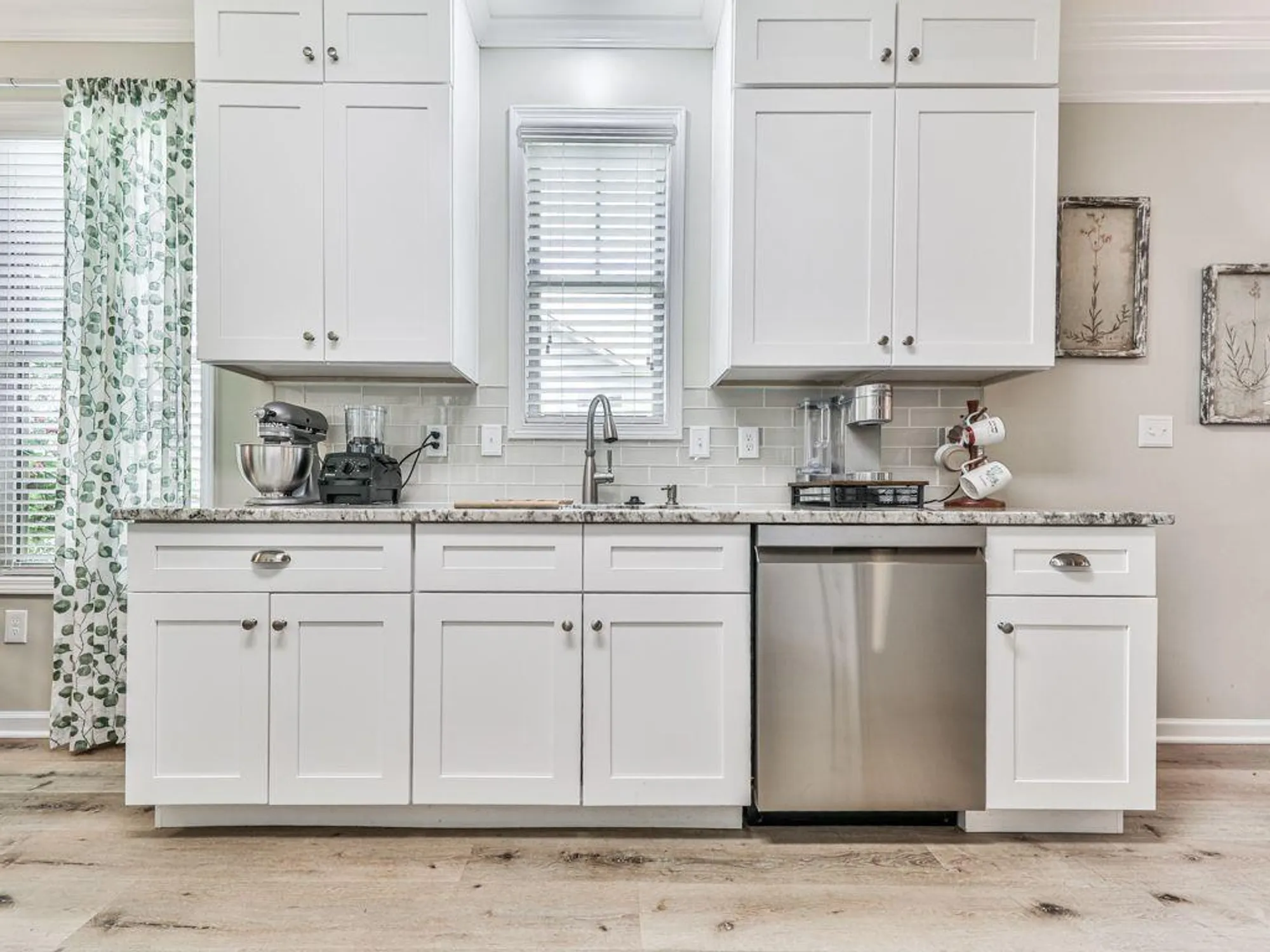 Property Slideshow image 20 of 68 | 421 larkspur dr, Canton, GA, 30114