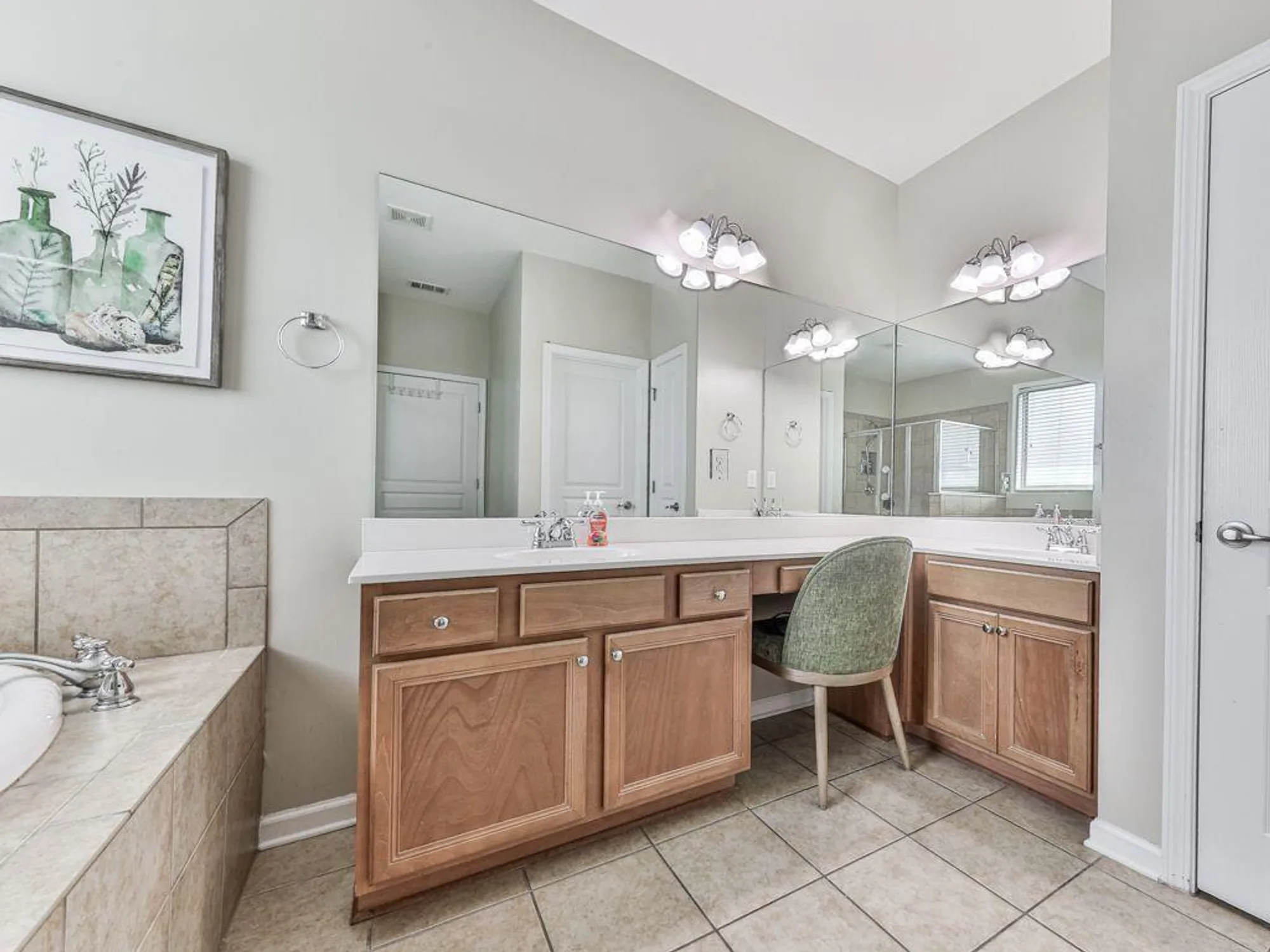 Property Slideshow image 25 of 68 | 421 larkspur dr, Canton, GA, 30114