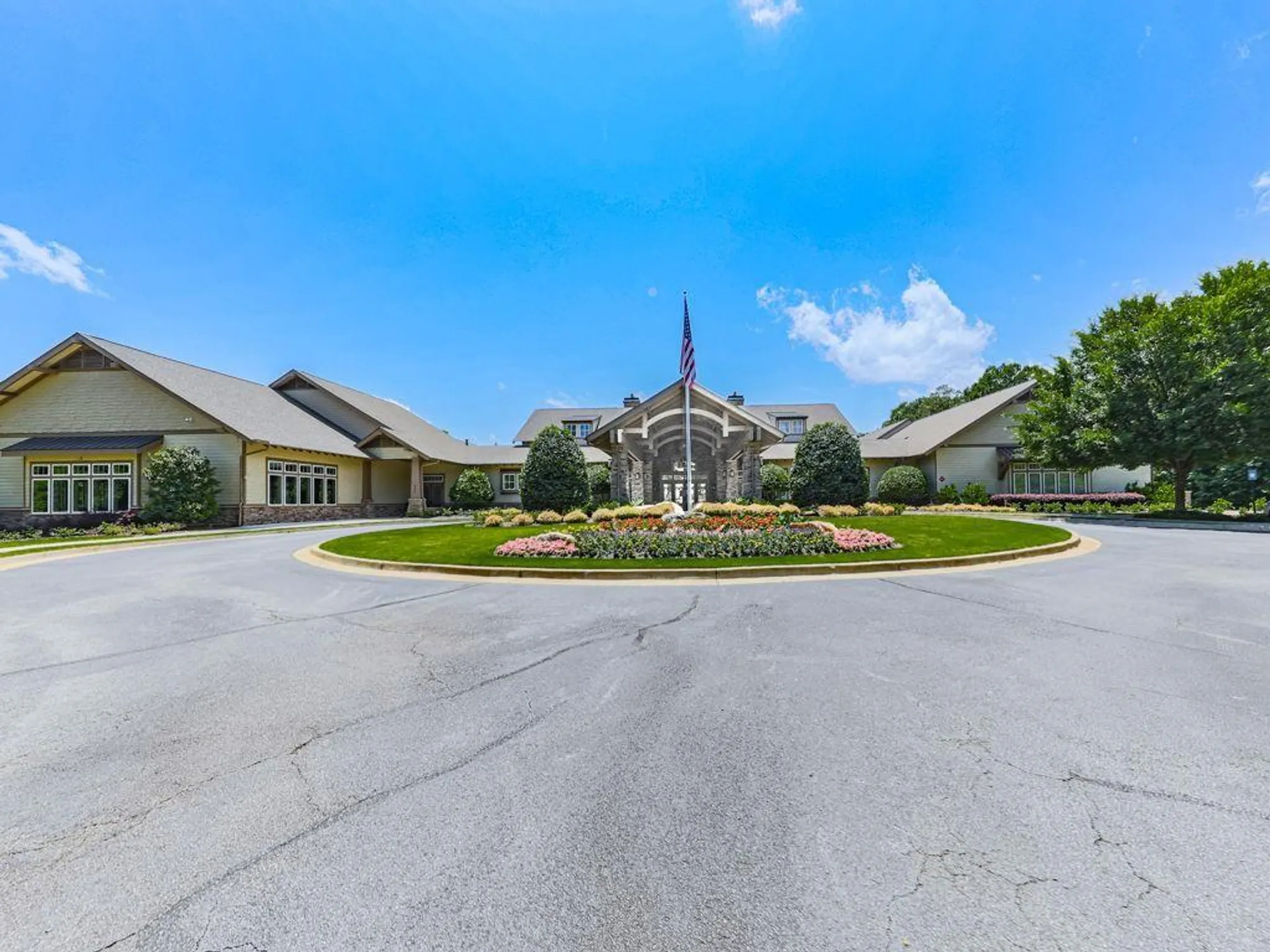 Property Slideshow image 43 of 68 | 421 larkspur dr, Canton, GA, 30114