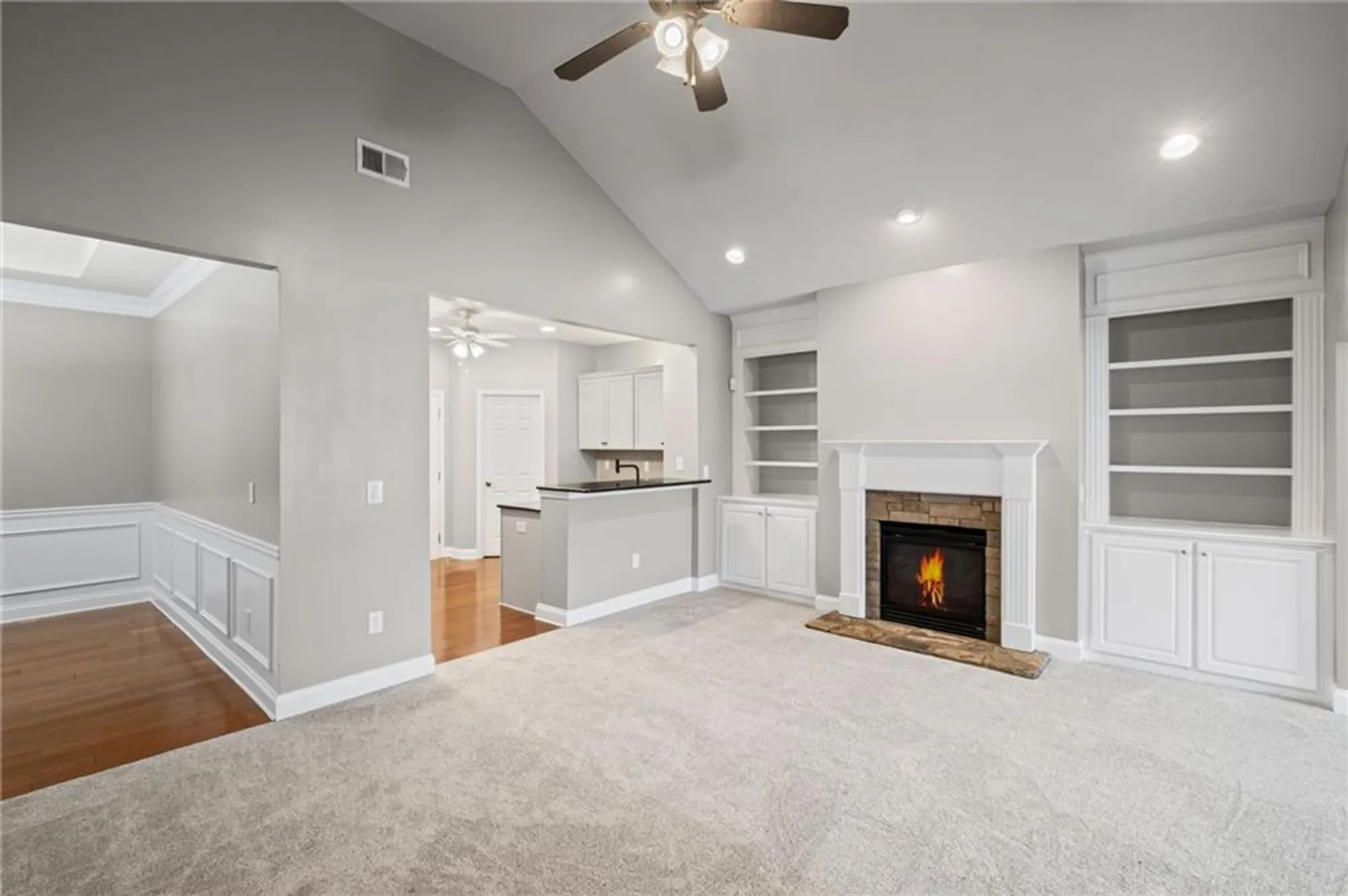 Property Slideshow image 9 of 43 | 5362 manor view dr 12, Acworth, GA, 30101