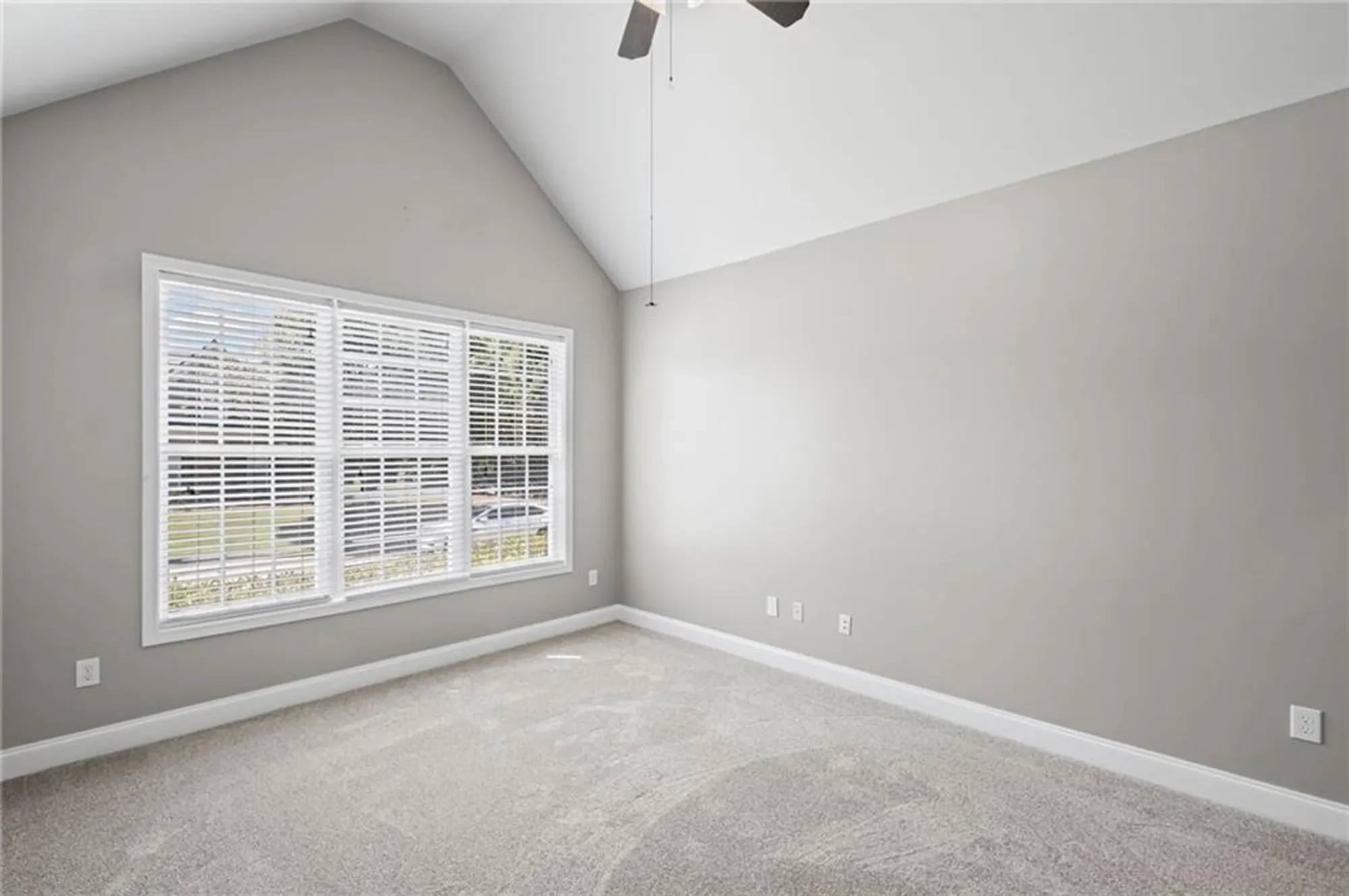 Property Slideshow image 12 of 43 | 5362 manor view dr 12, Acworth, GA, 30101