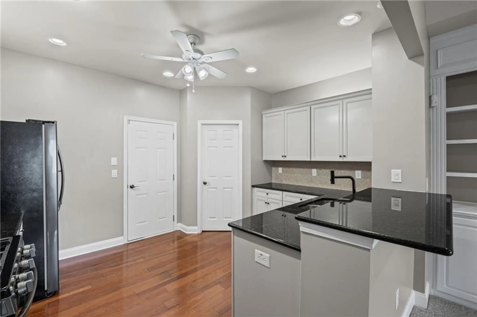 Property Slideshow image 15 of 43 | 5362 manor view dr 12, Acworth, GA, 30101