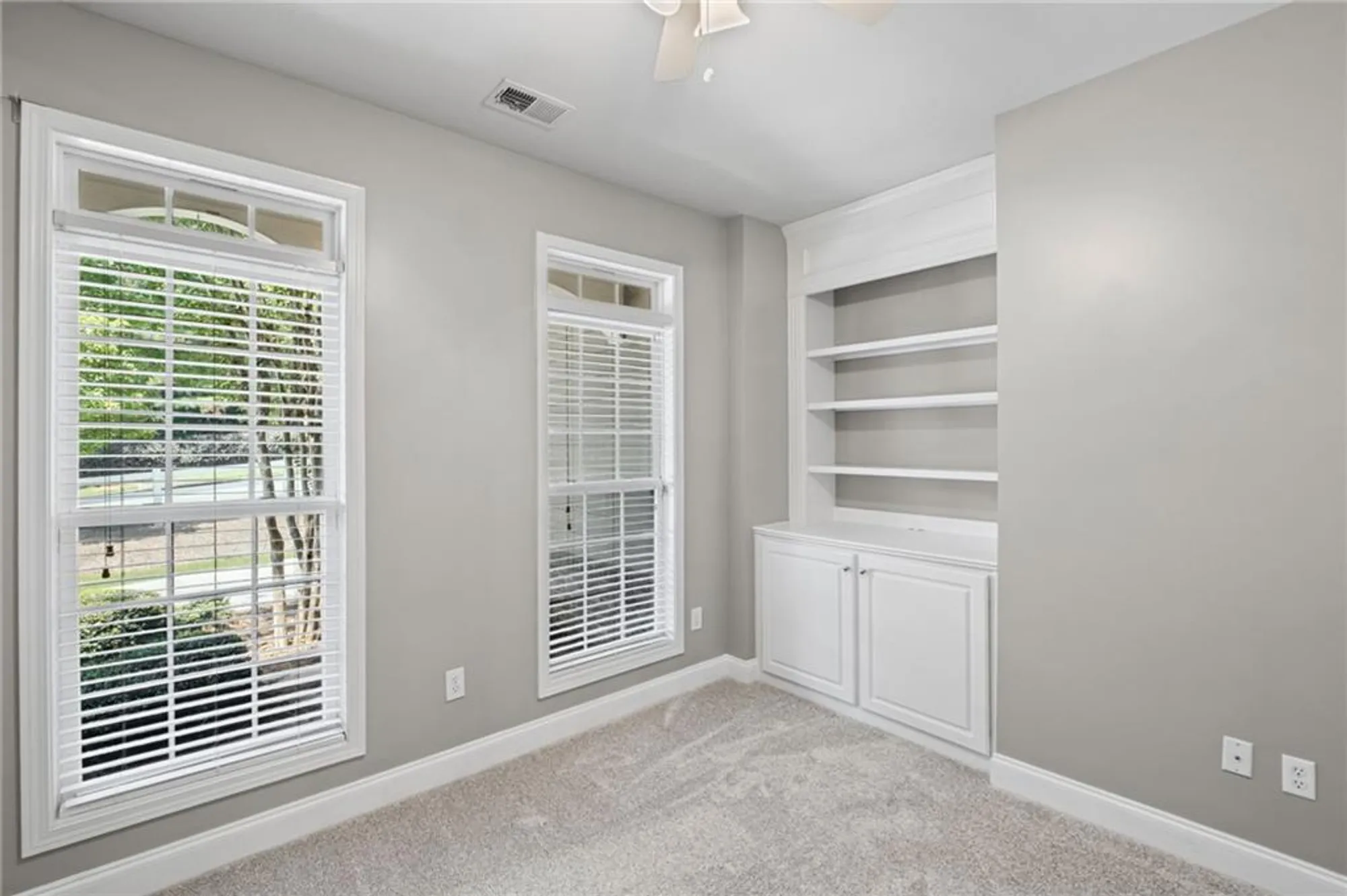 Property Slideshow image 26 of 43 | 5362 manor view dr 12, Acworth, GA, 30101
