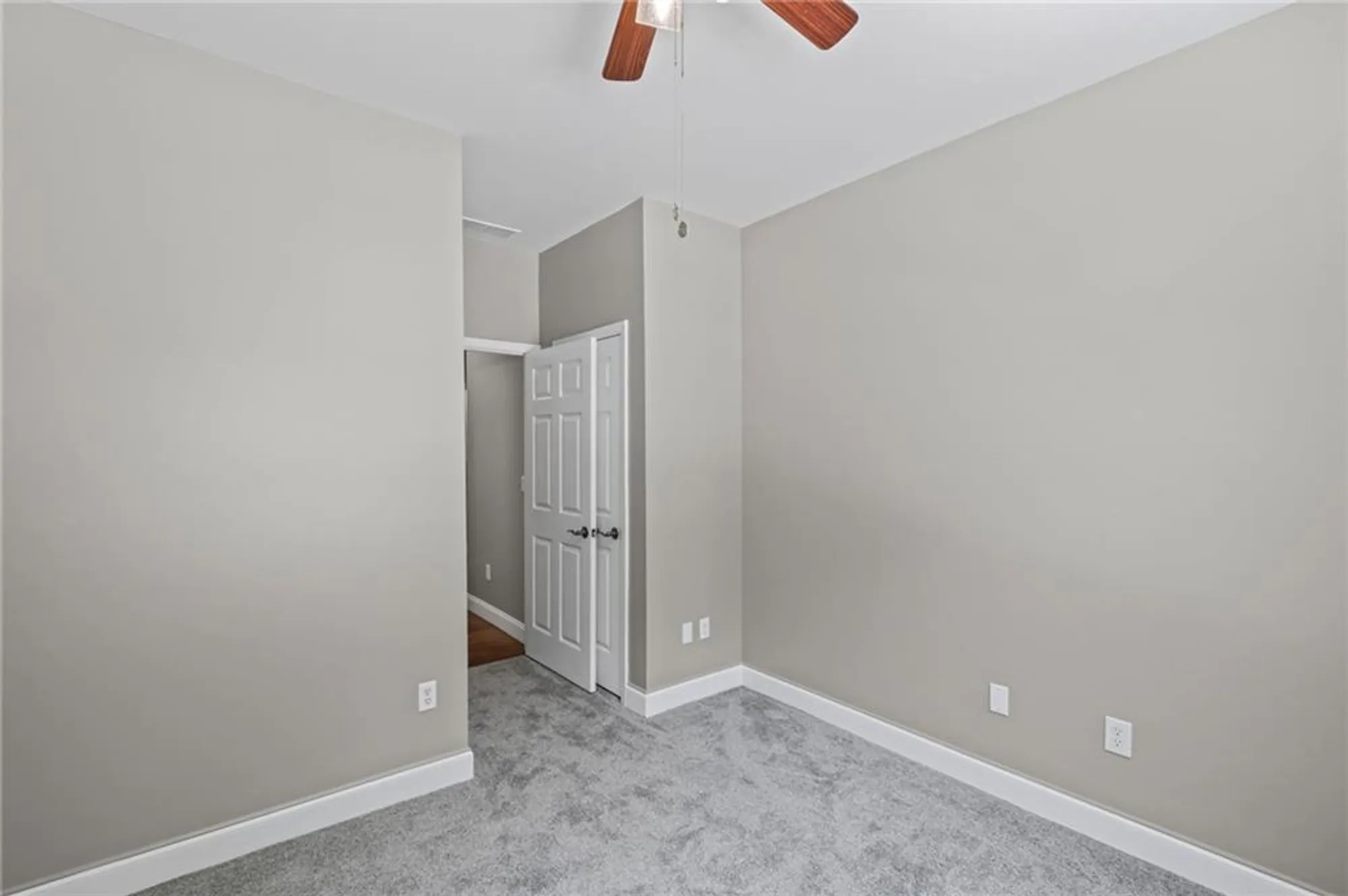 Property Slideshow image 28 of 43 | 5362 manor view dr 12, Acworth, GA, 30101