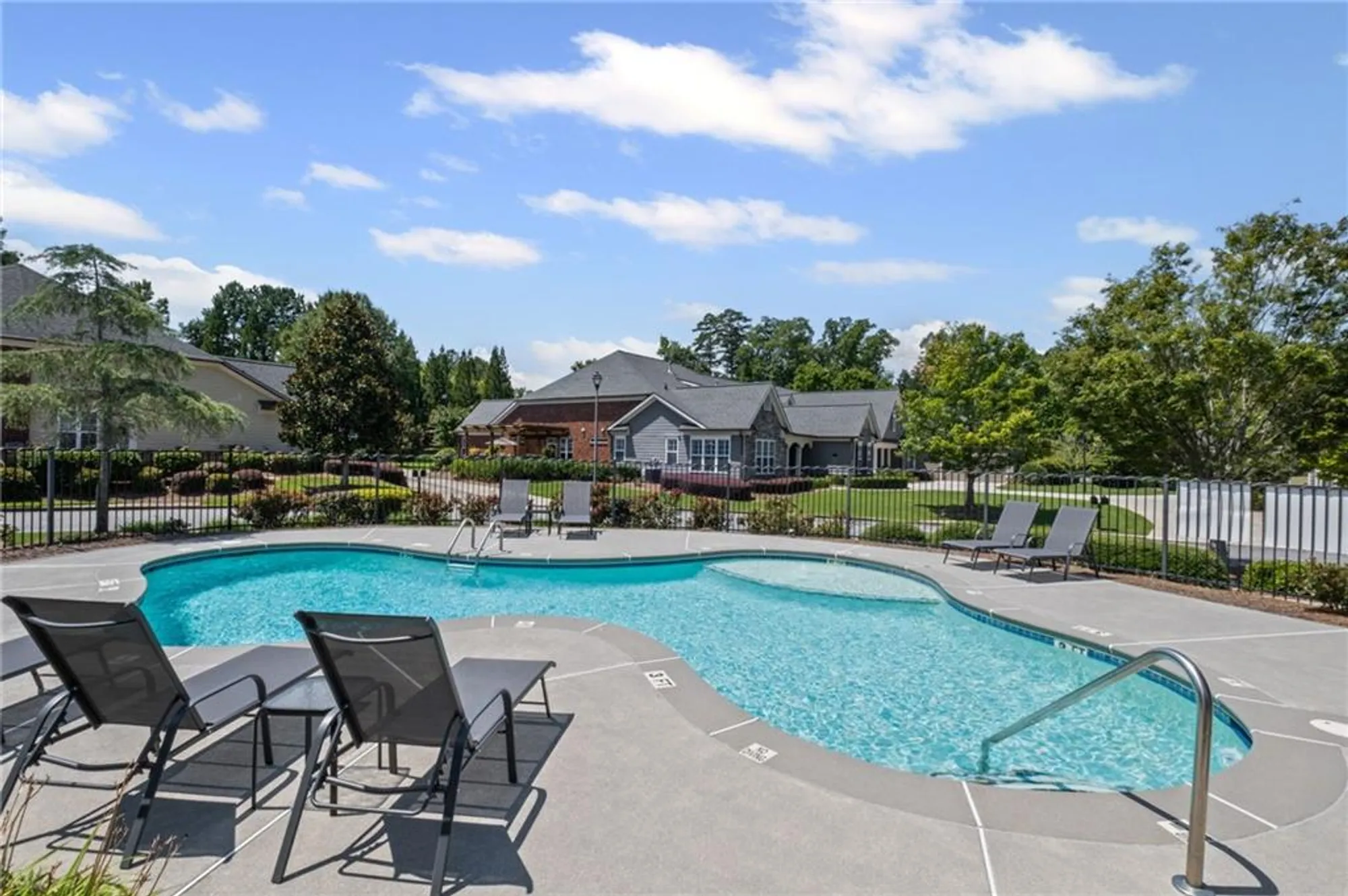 Property Slideshow image 37 of 43 | 5362 manor view dr 12, Acworth, GA, 30101