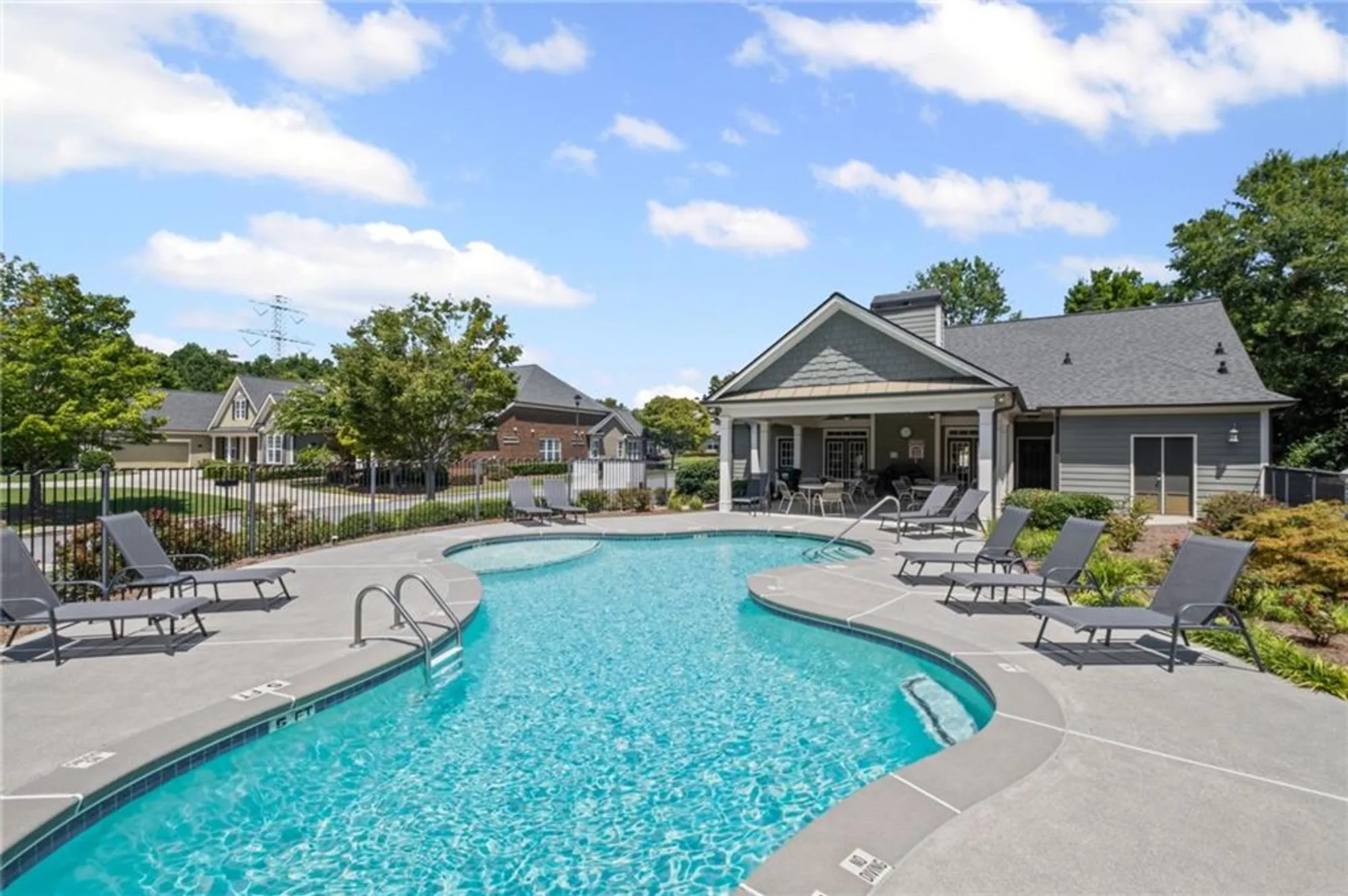 Property Slideshow image 38 of 43 | 5362 manor view dr 12, Acworth, GA, 30101