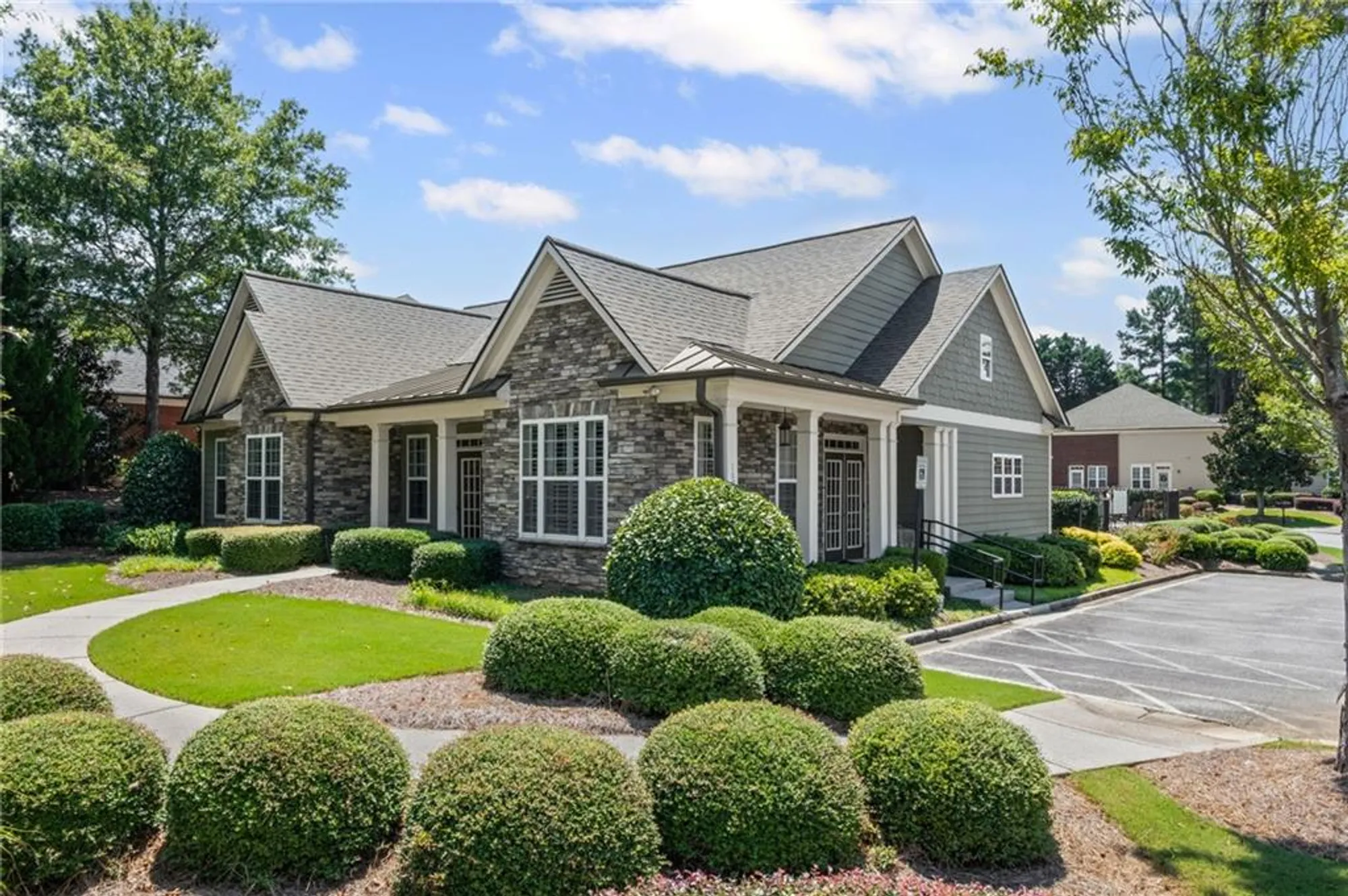 Property Slideshow image 35 of 43 | 5362 manor view dr 12, Acworth, GA, 30101