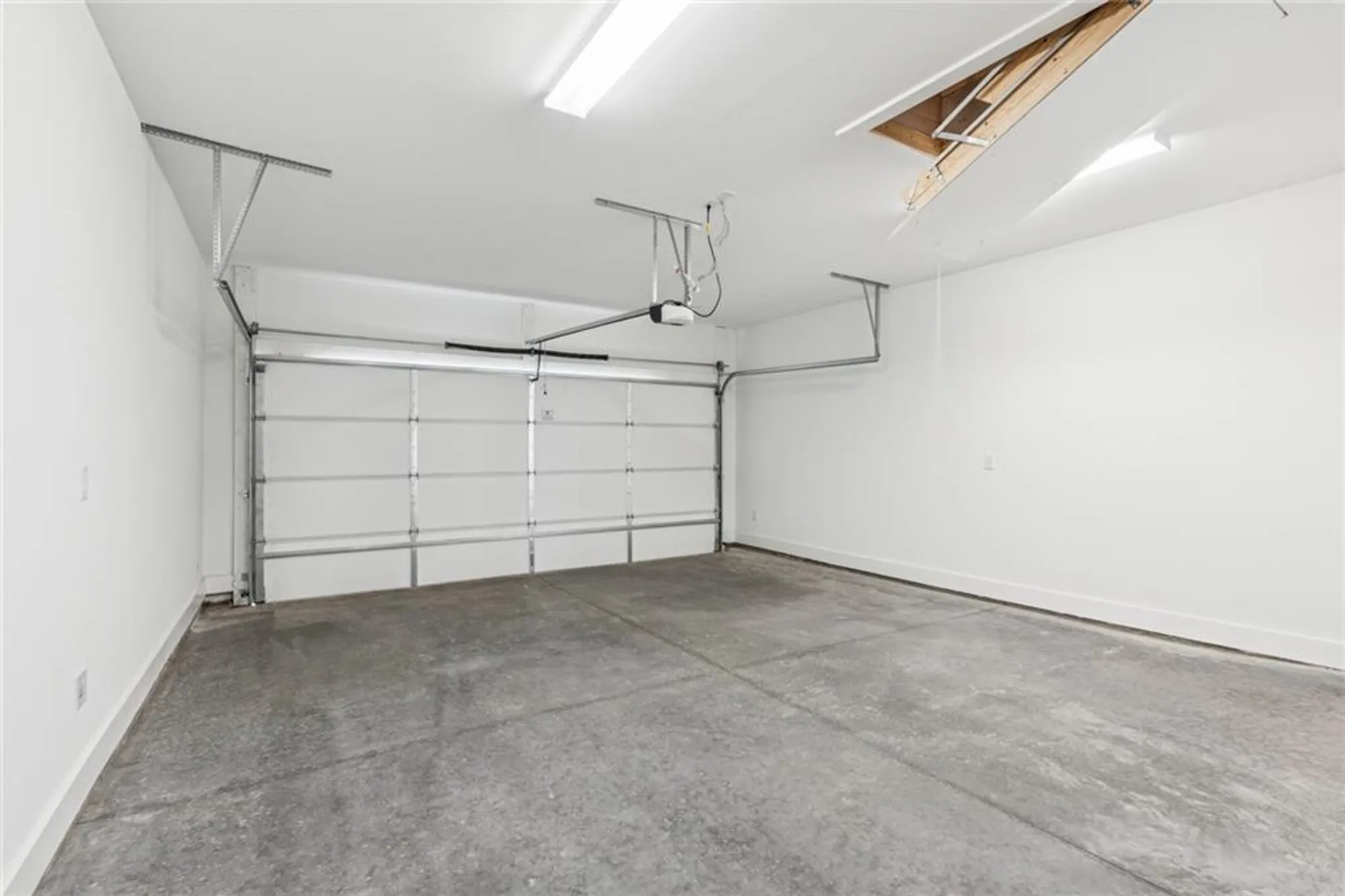 Property Slideshow image 12 of 41 | 2044 ripple park bnd, Canton, GA, 30114