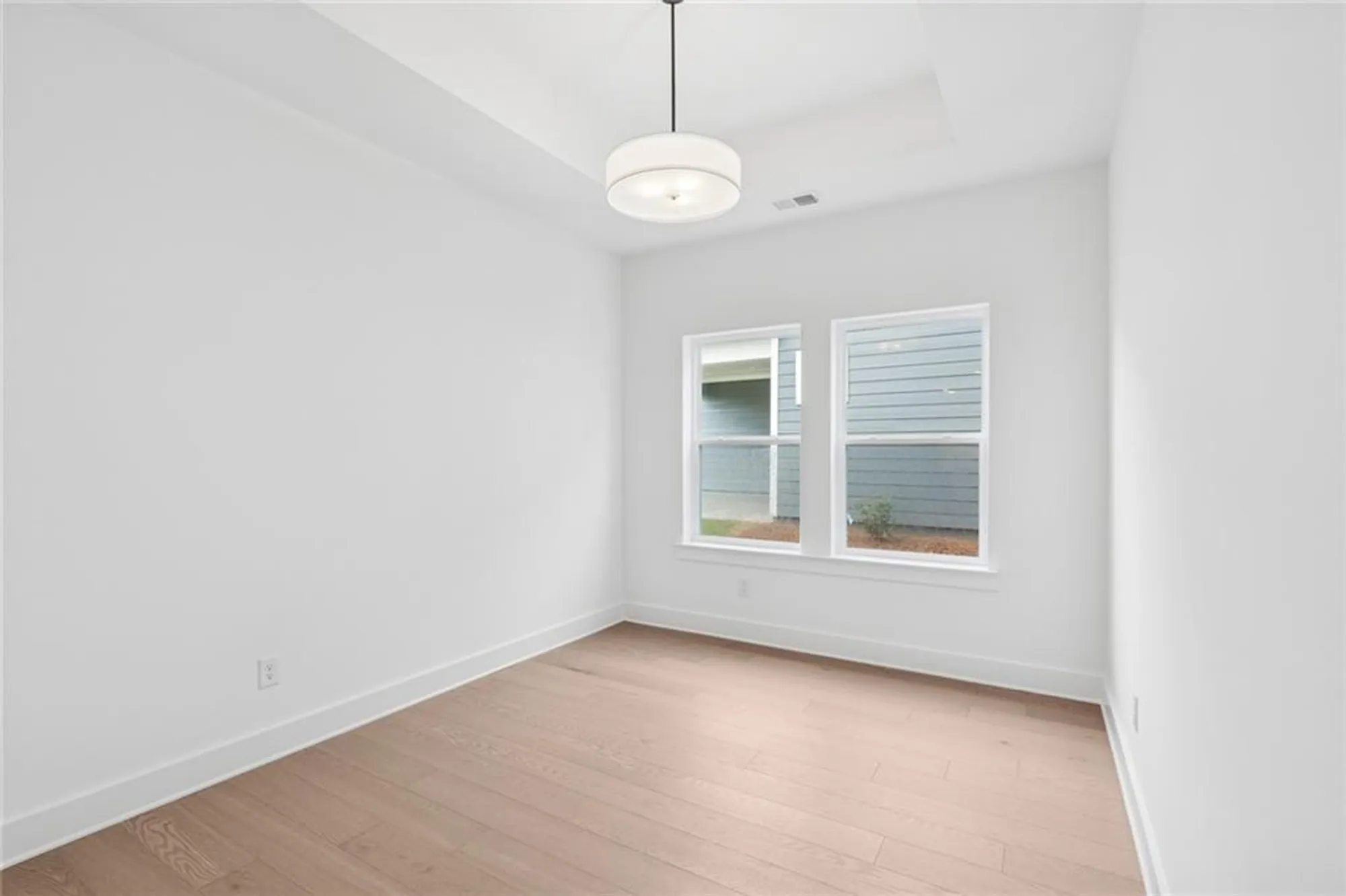 Property Slideshow image 13 of 41 | 2044 ripple park bnd, Canton, GA, 30114