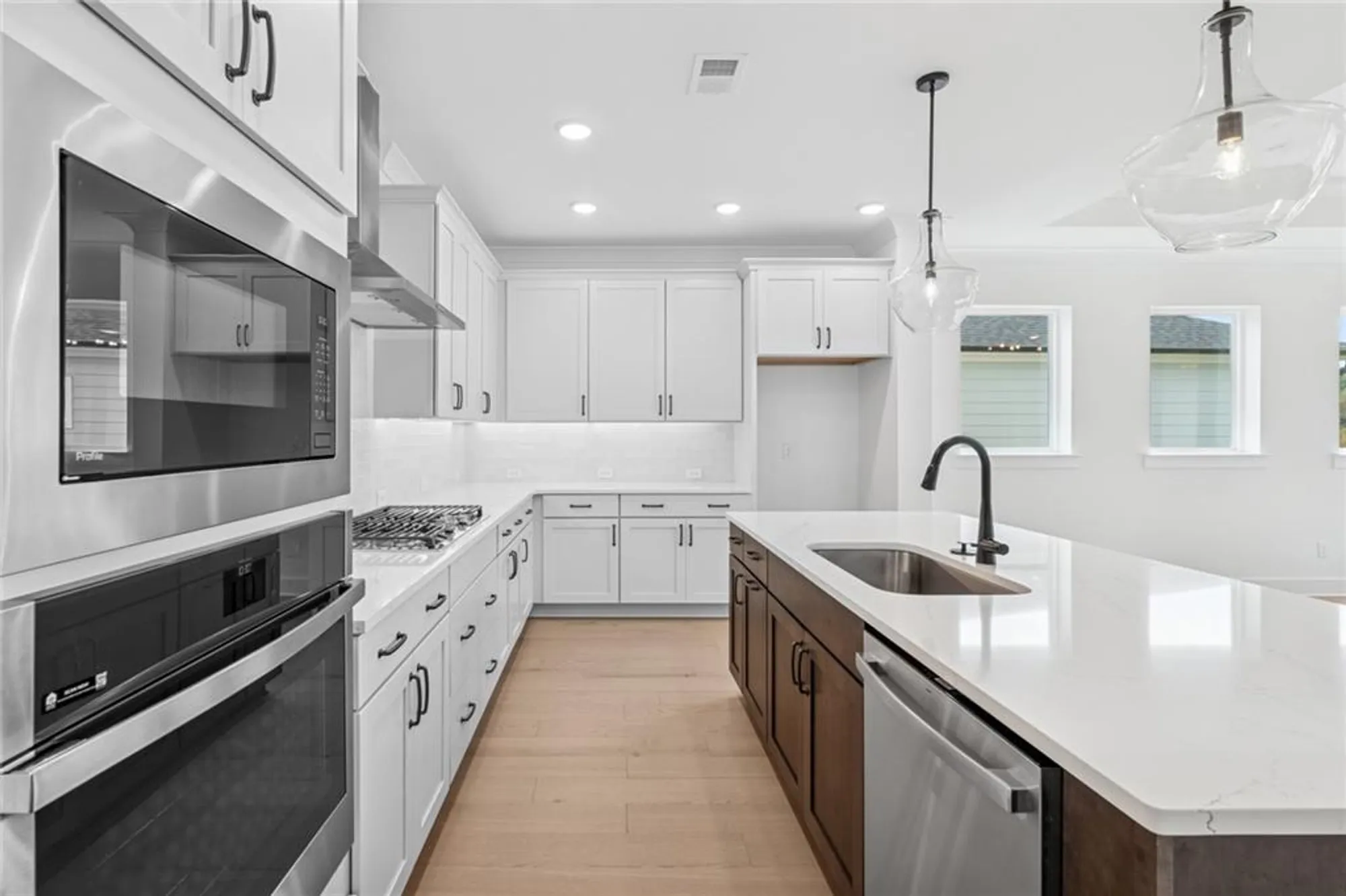 Property Slideshow image 14 of 41 | 2044 ripple park bnd, Canton, GA, 30114