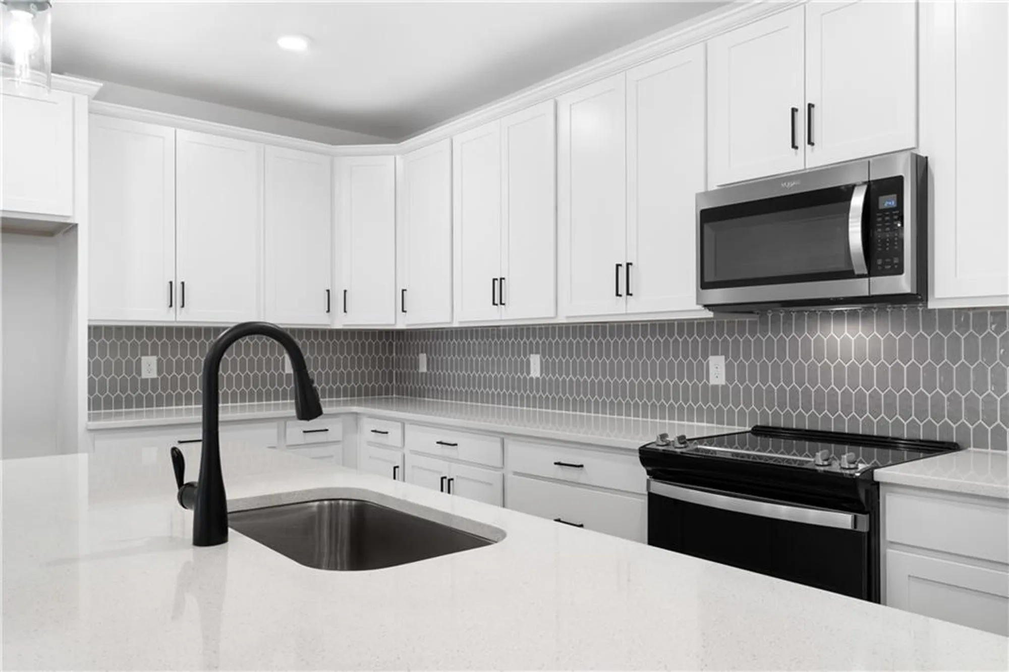 Property Slideshow image 9 of 43 | 3321 orwell way unit 3301, Cumming, GA, 30041