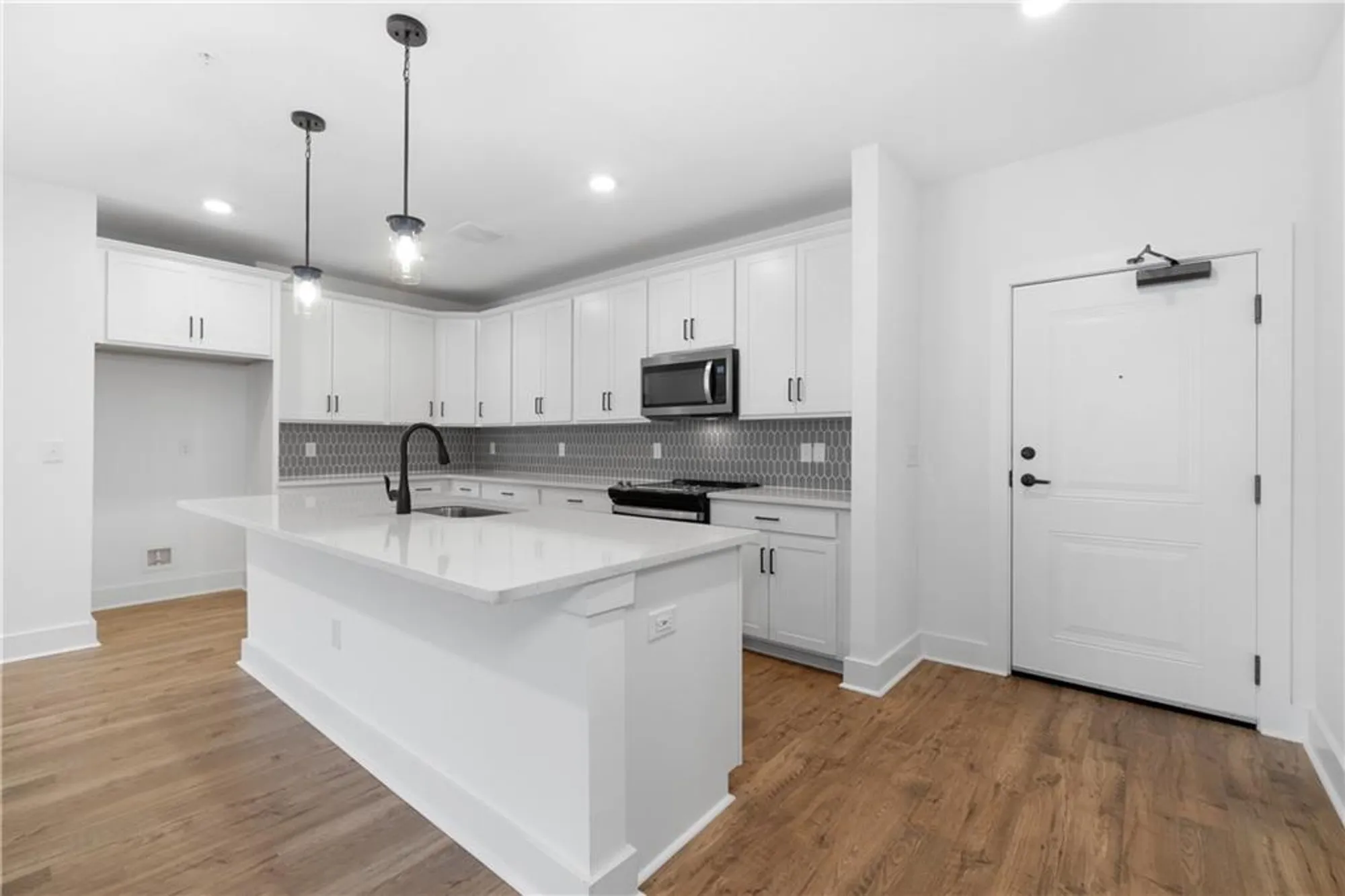 Property Slideshow image 11 of 43 | 3321 orwell way unit 3301, Cumming, GA, 30041