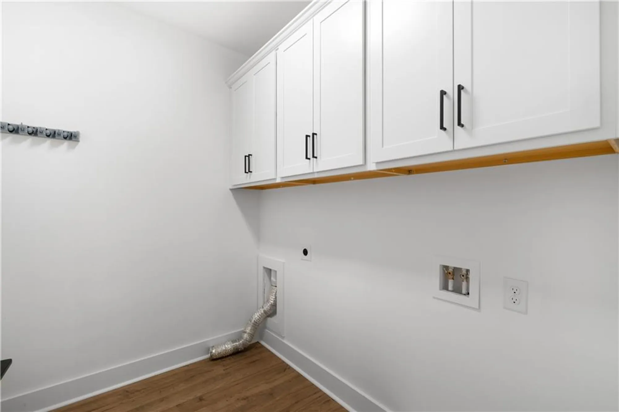 Property Slideshow image 13 of 43 | 3321 orwell way unit 3301, Cumming, GA, 30041