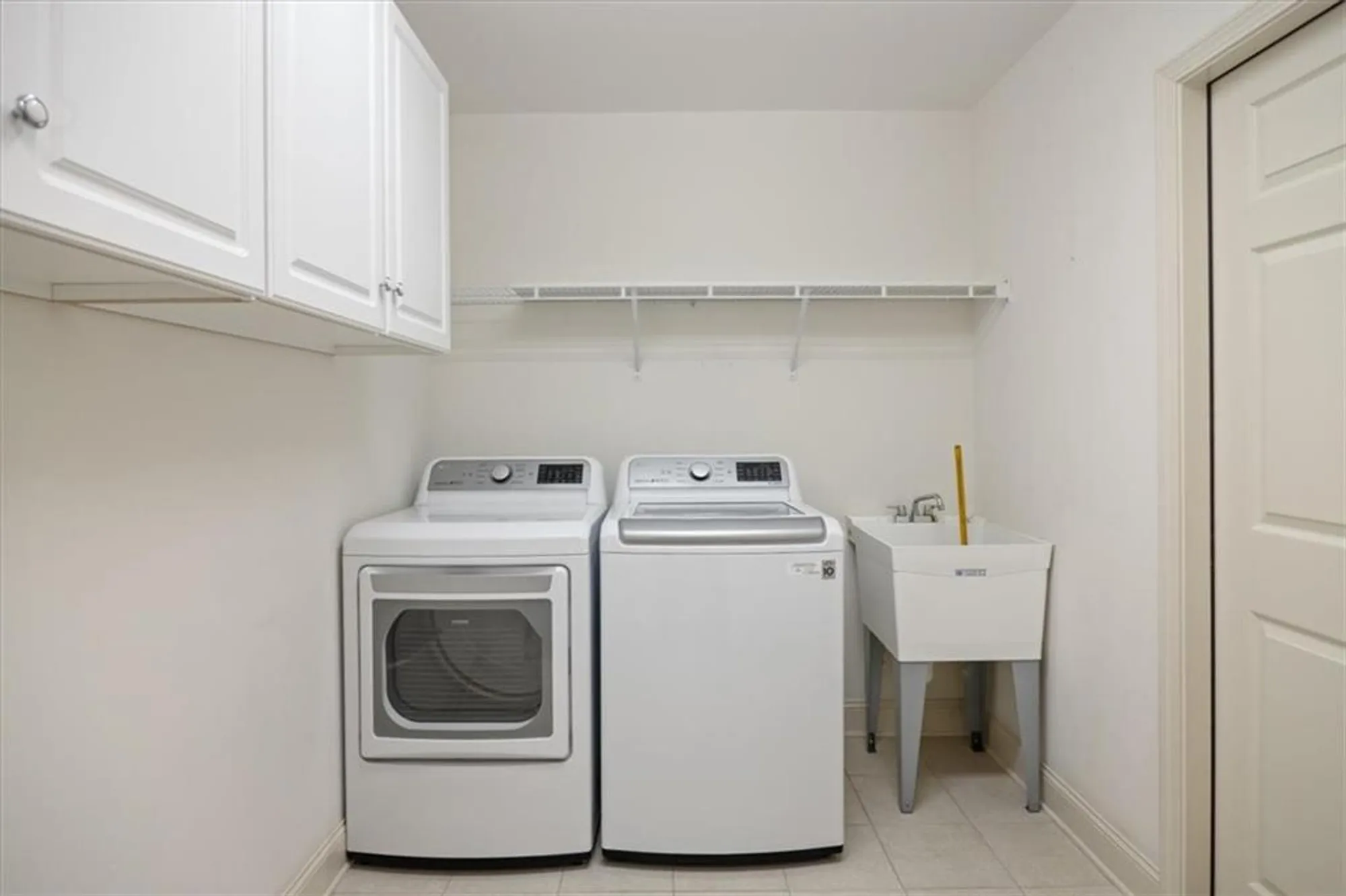 Property Slideshow image 25 of 29 | 123 owens farm ln # 12, Woodstock, GA, 30188