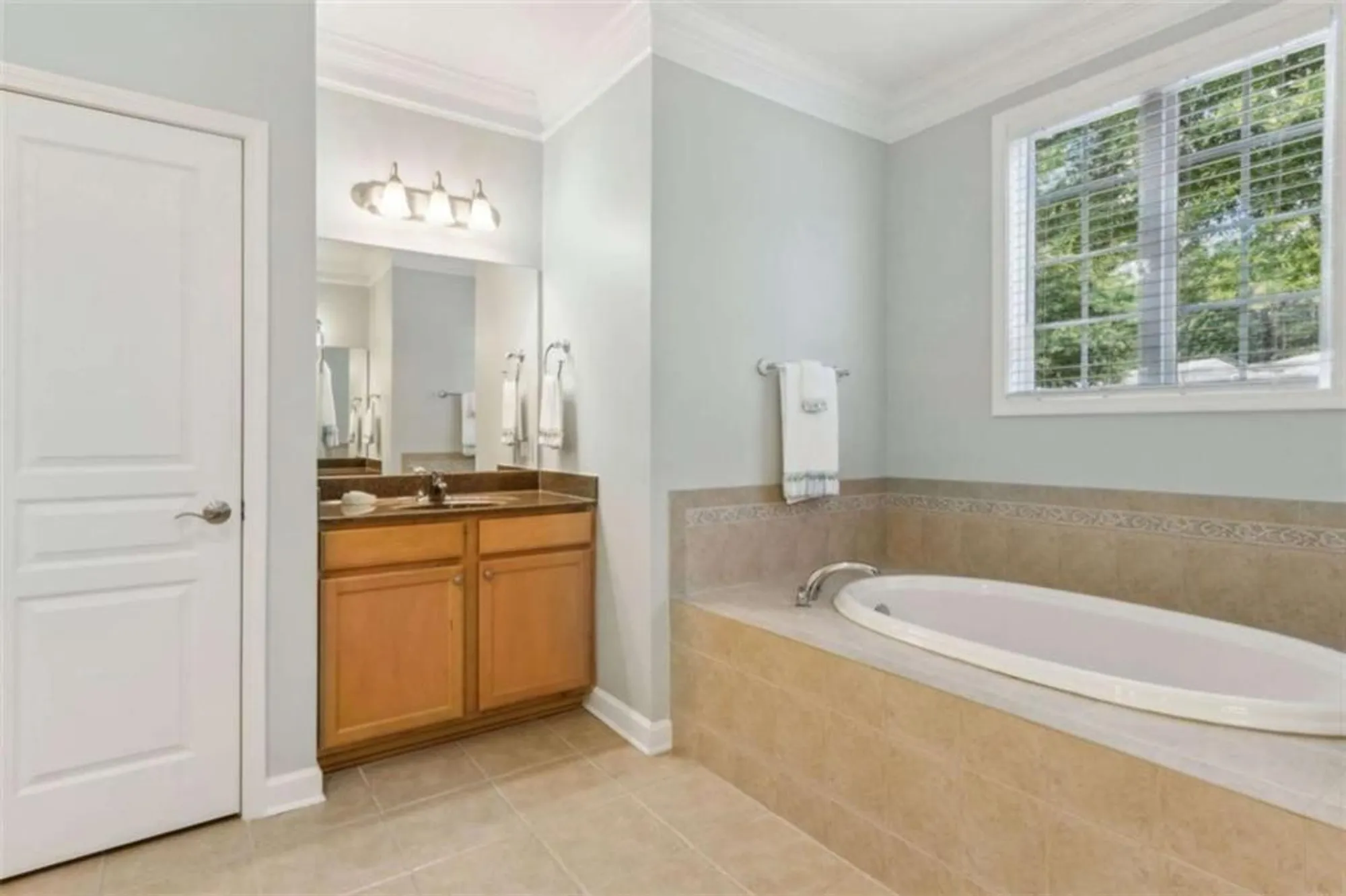 Property Slideshow image 42 of 93 | 601 laurel xing, Canton, GA, 30114