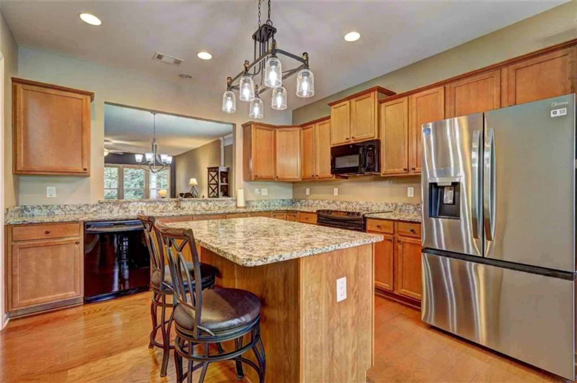 Property Slideshow image 5 of 18 | 802 dusky sap ct, Griffin, GA, 30223