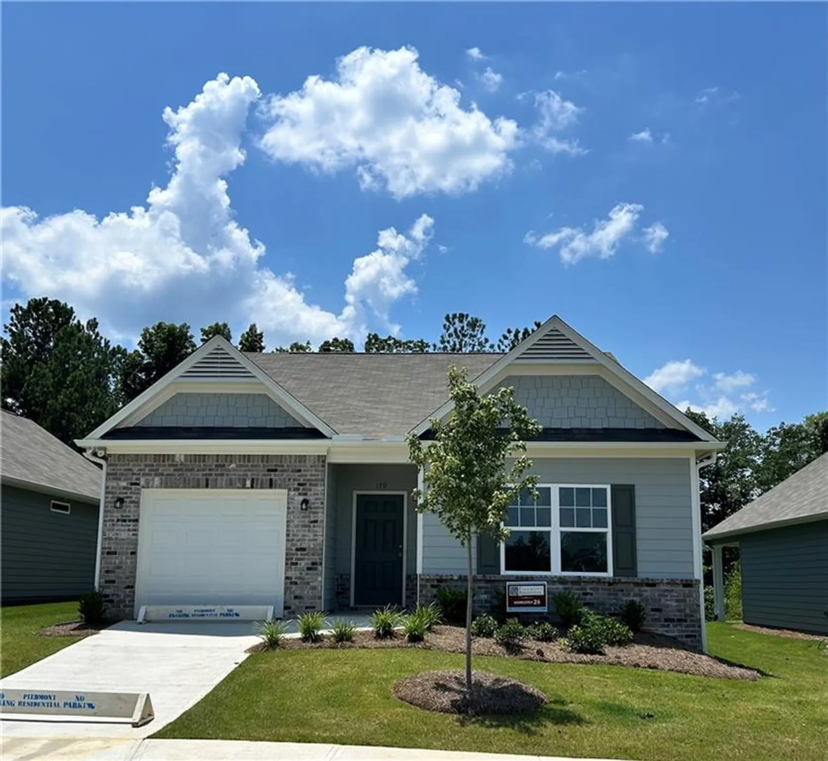 Property Slideshow image 1 of 23 | 179 hydrangea ct, Dallas, GA, 30132