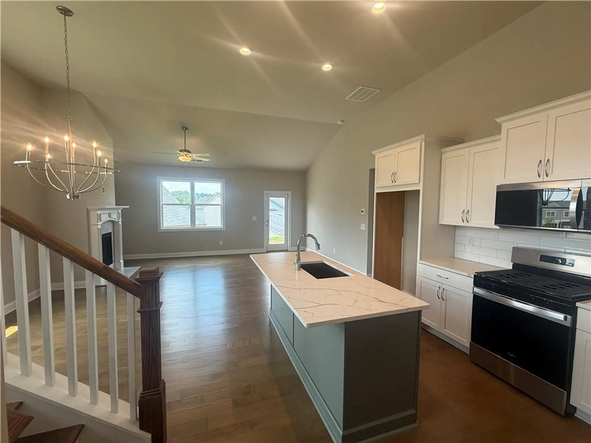 Property Slideshow image 5 of 19 | 315 lakeside trce, Canton, GA, 30115