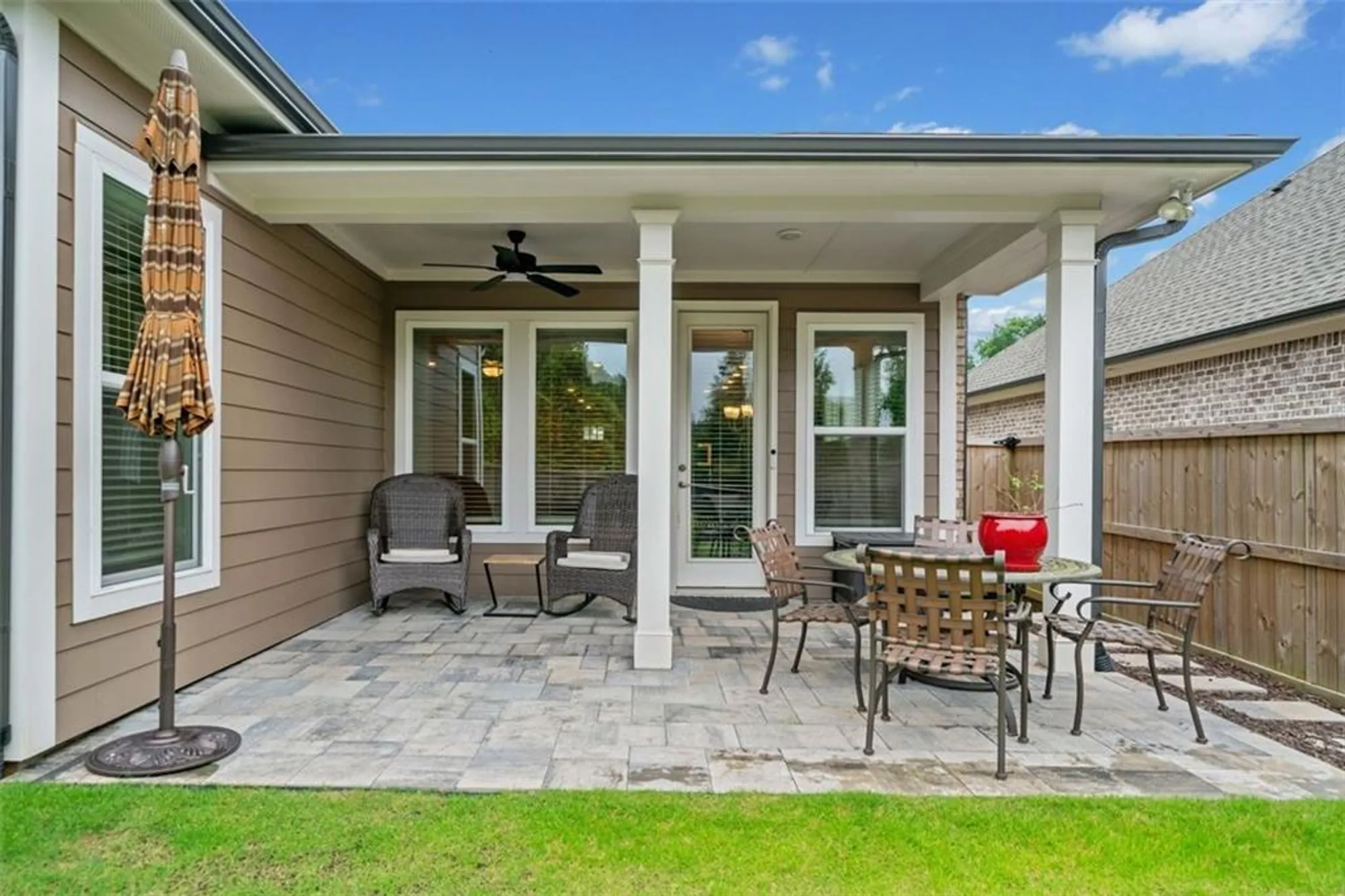 Property Slideshow image 4 of 37 | 205 floral valley dr, Woodstock, GA, 30188