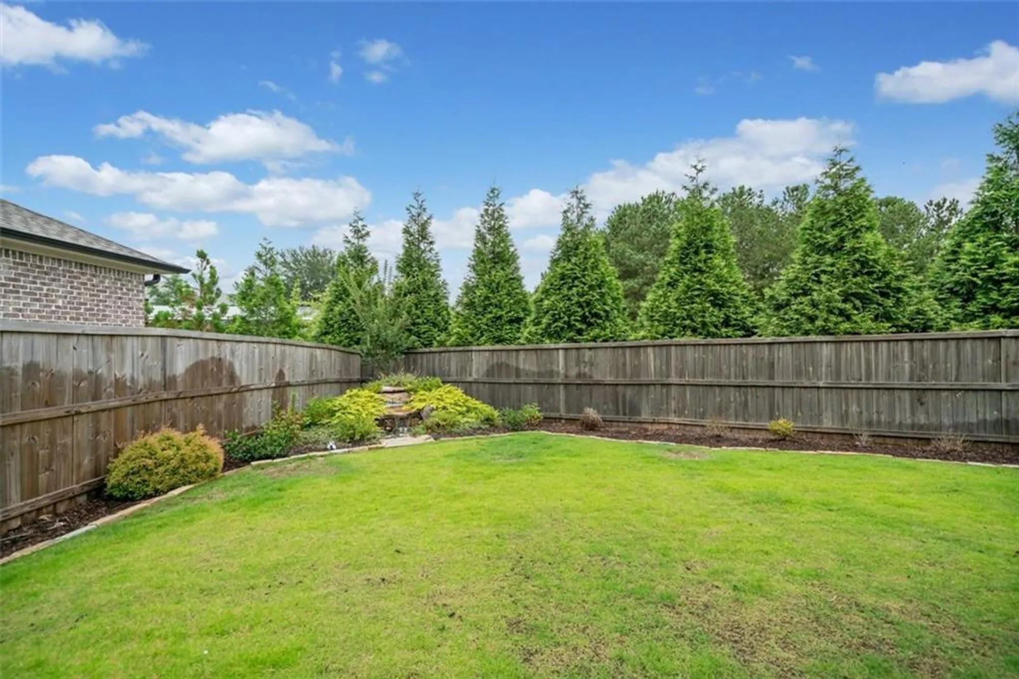 Property Slideshow image 5 of 37 | 205 floral valley dr, Woodstock, GA, 30188