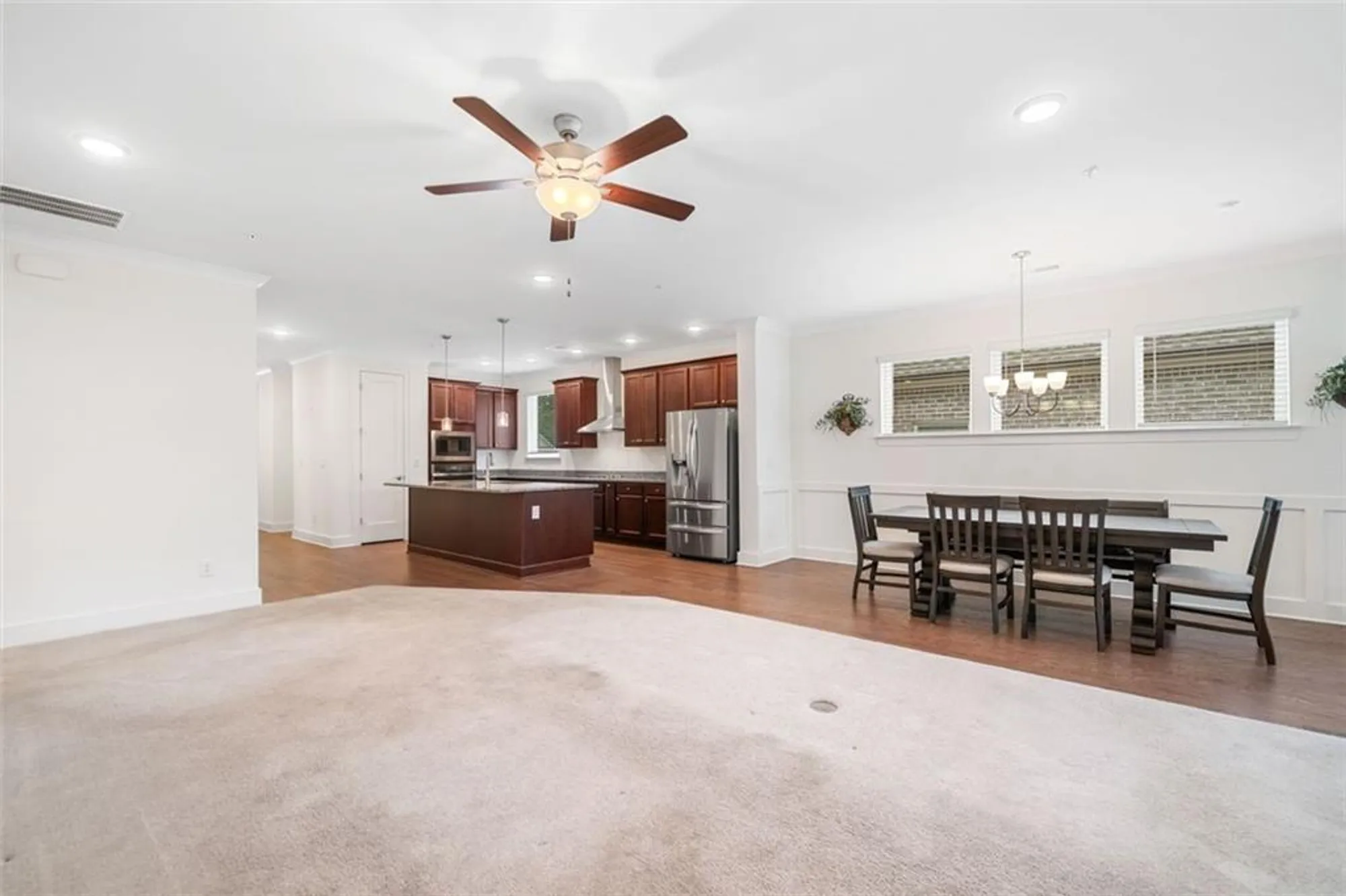 Property Slideshow image 15 of 37 | 205 floral valley dr, Woodstock, GA, 30188