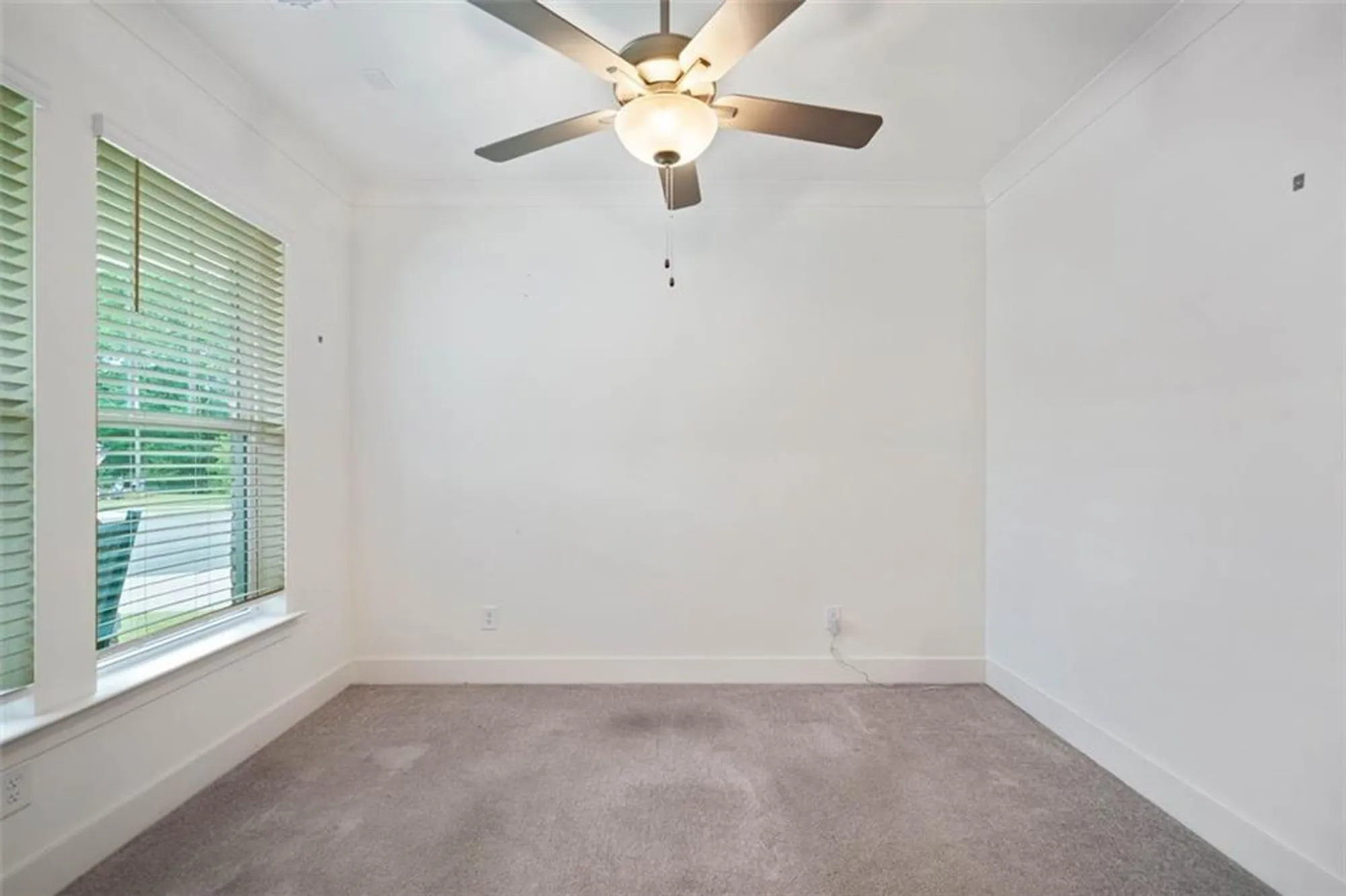 Property Slideshow image 19 of 37 | 205 floral valley dr, Woodstock, GA, 30188