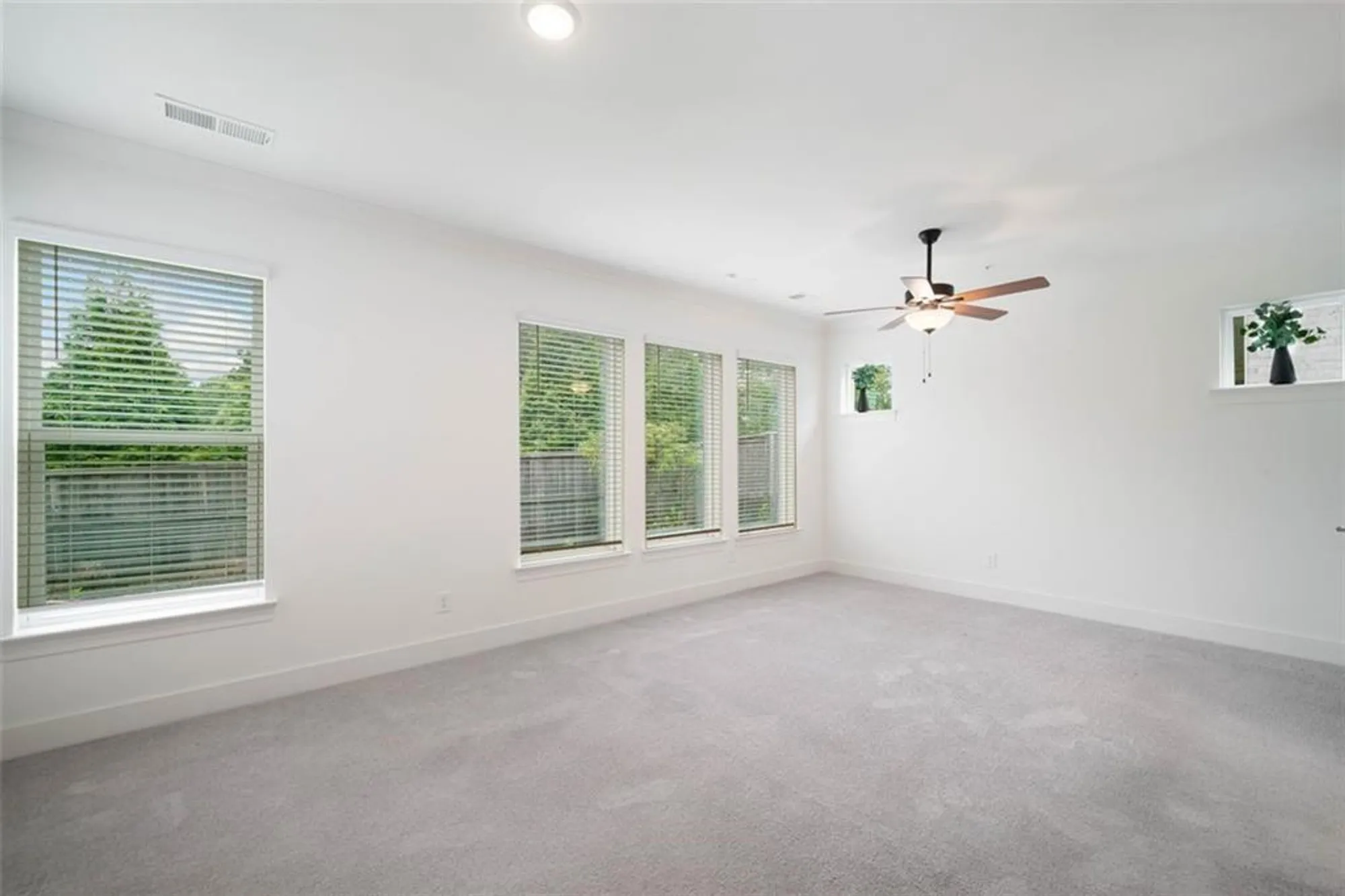 Property Slideshow image 22 of 37 | 205 floral valley dr, Woodstock, GA, 30188