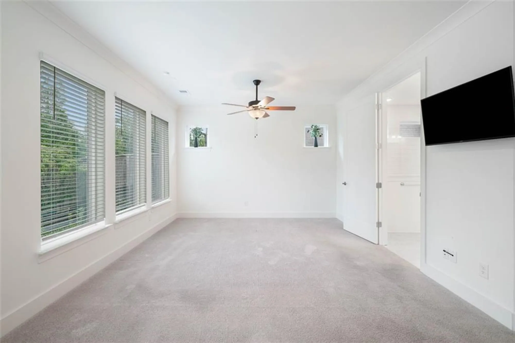 Property Slideshow image 23 of 37 | 205 floral valley dr, Woodstock, GA, 30188