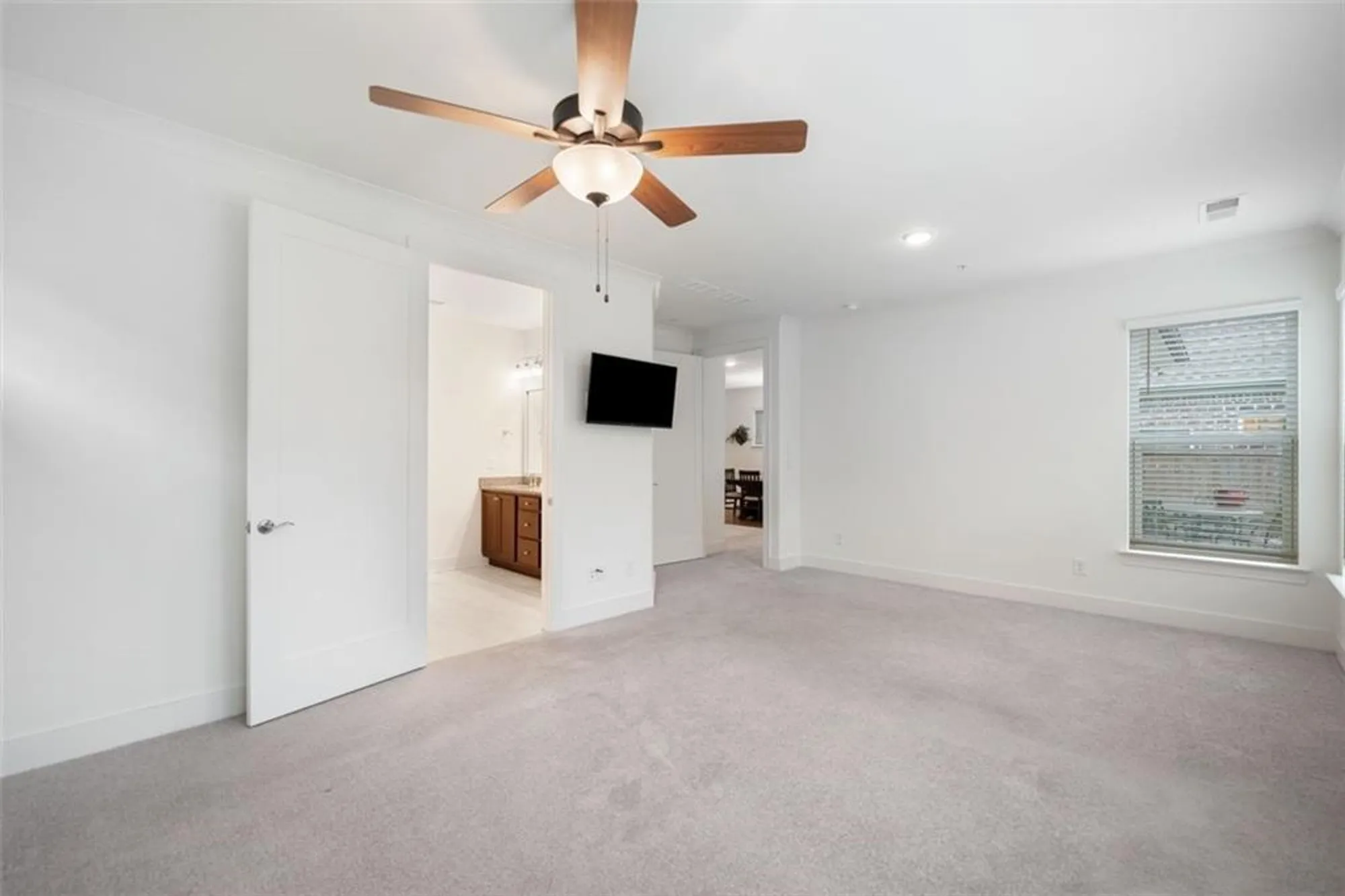 Property Slideshow image 24 of 37 | 205 floral valley dr, Woodstock, GA, 30188