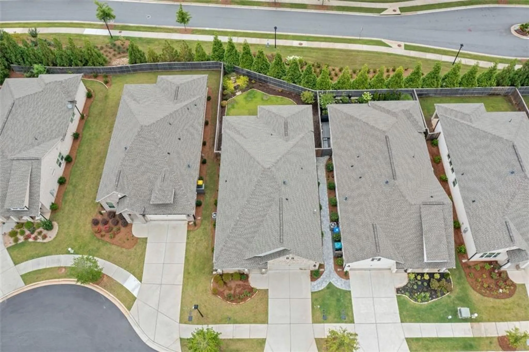 Property Slideshow image 32 of 37 | 205 floral valley dr, Woodstock, GA, 30188