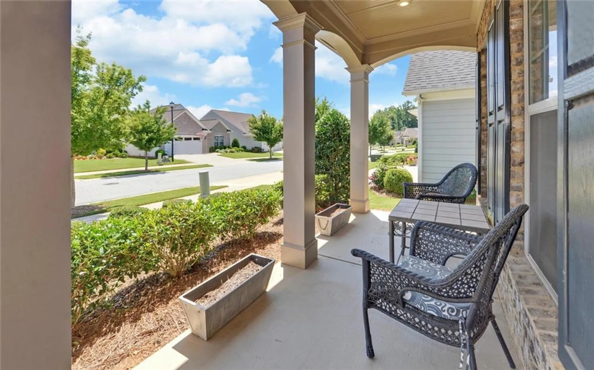 Property Slideshow image 3 of 67 | 5825 maple bluff way, Hoschton, GA, 30548