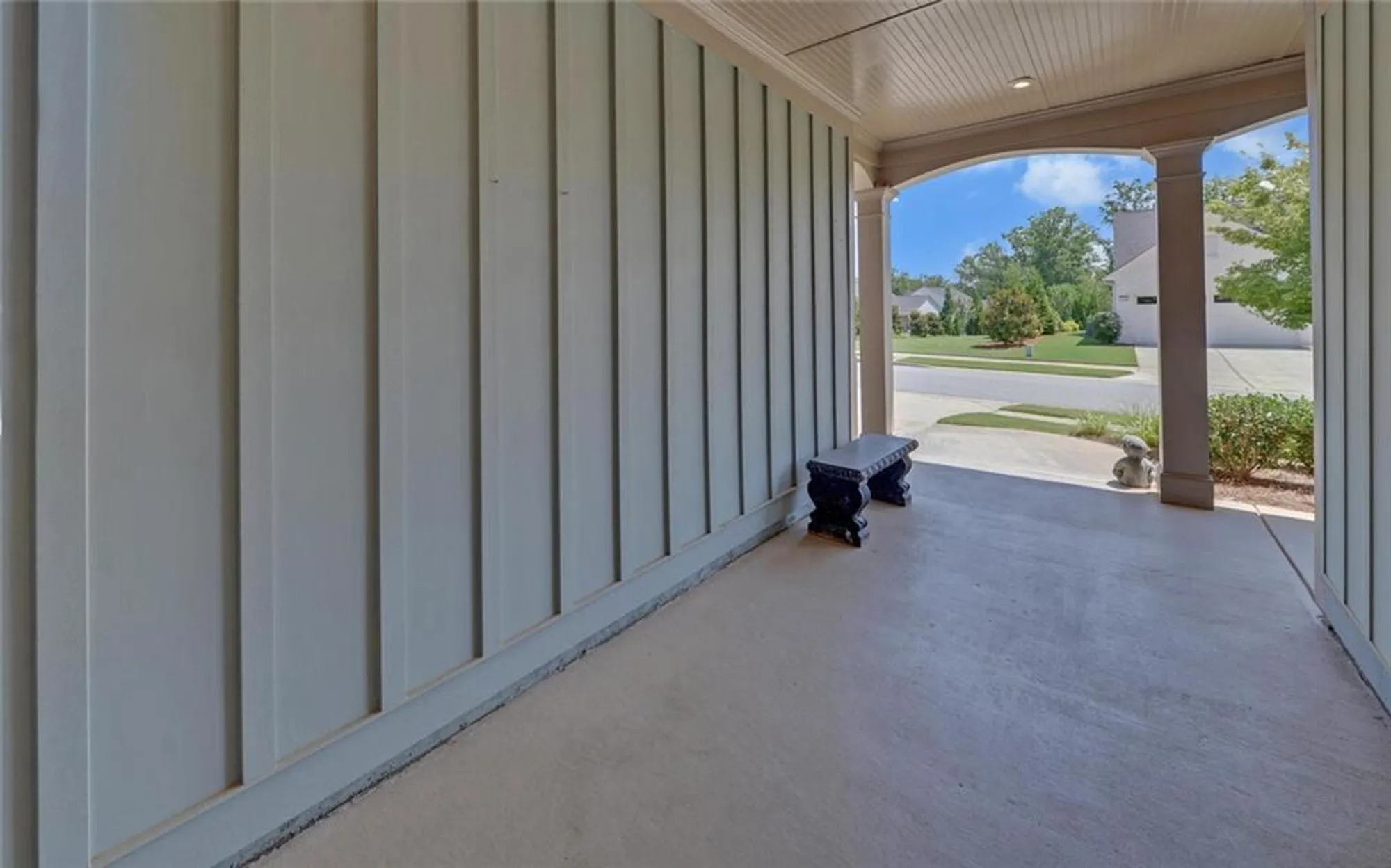 Property Slideshow image 6 of 67 | 5825 maple bluff way, Hoschton, GA, 30548