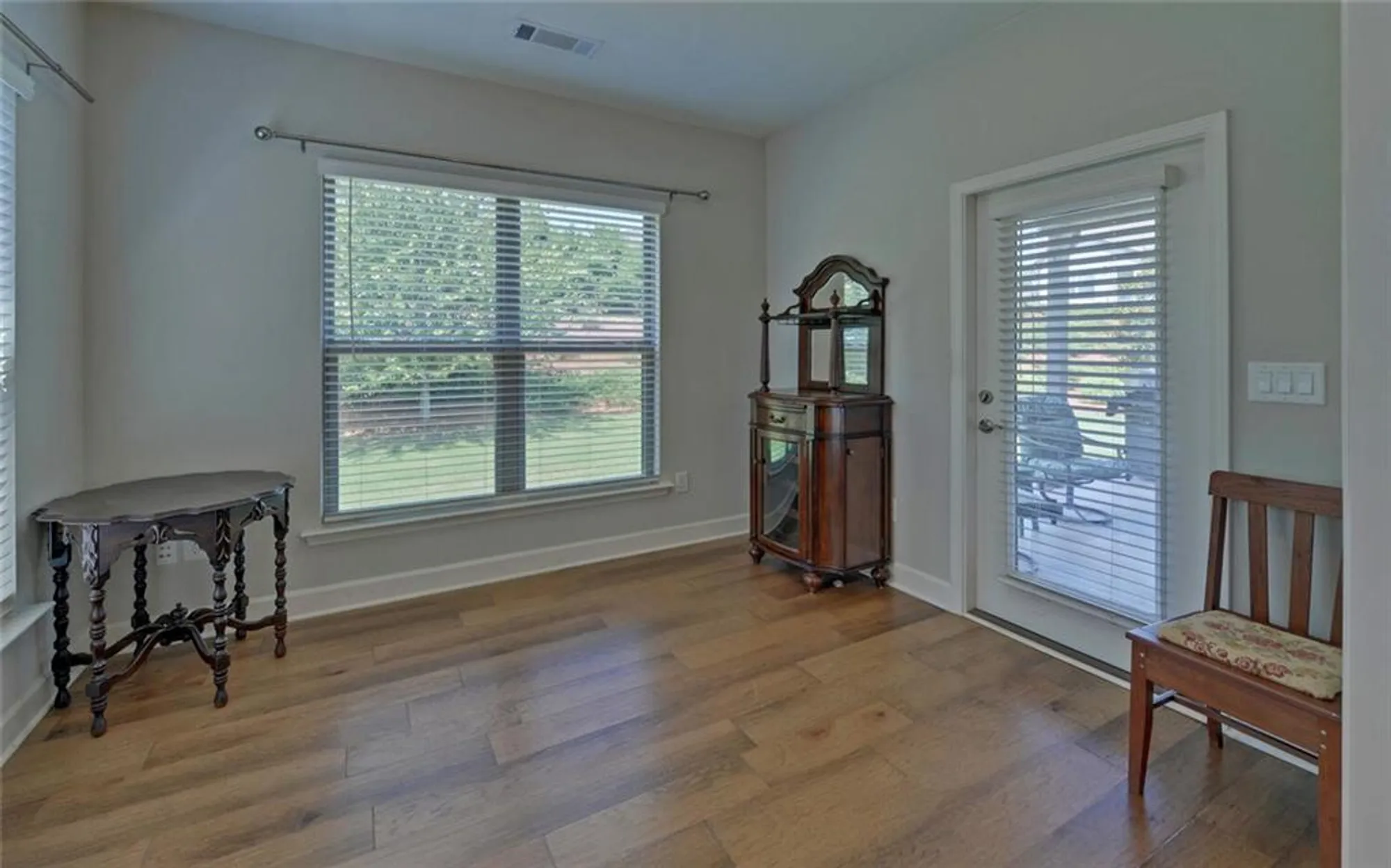 Property Slideshow image 22 of 67 | 5825 maple bluff way, Hoschton, GA, 30548