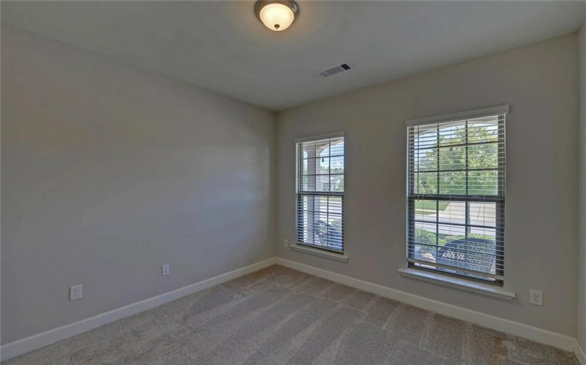 Property Slideshow image 34 of 67 | 5825 maple bluff way, Hoschton, GA, 30548